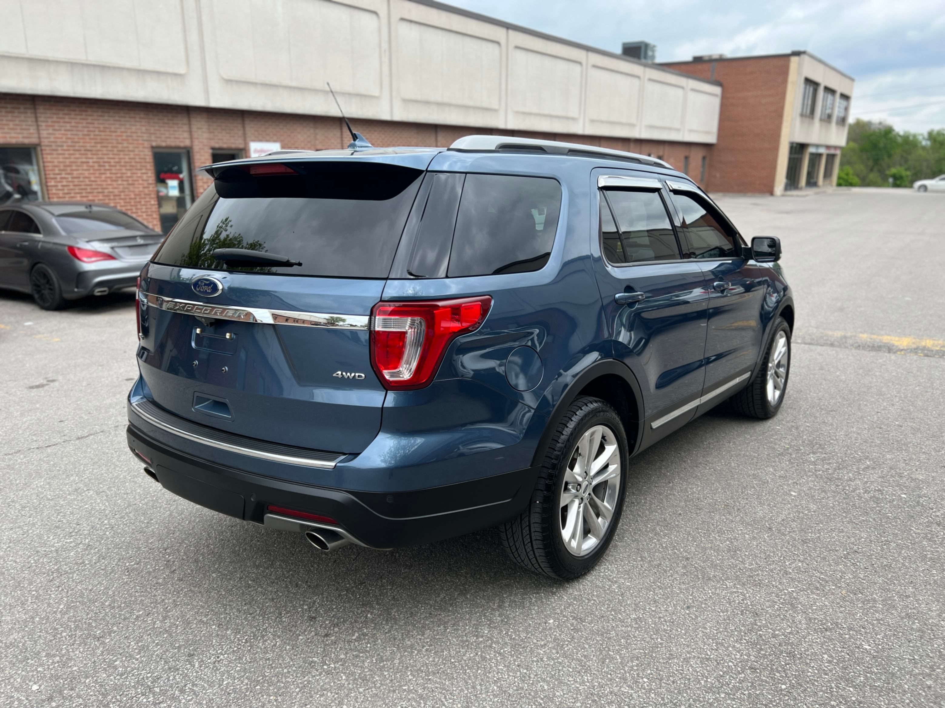 /crownautomobile/2018-Ford-Explorer-9050255535762612.jpg