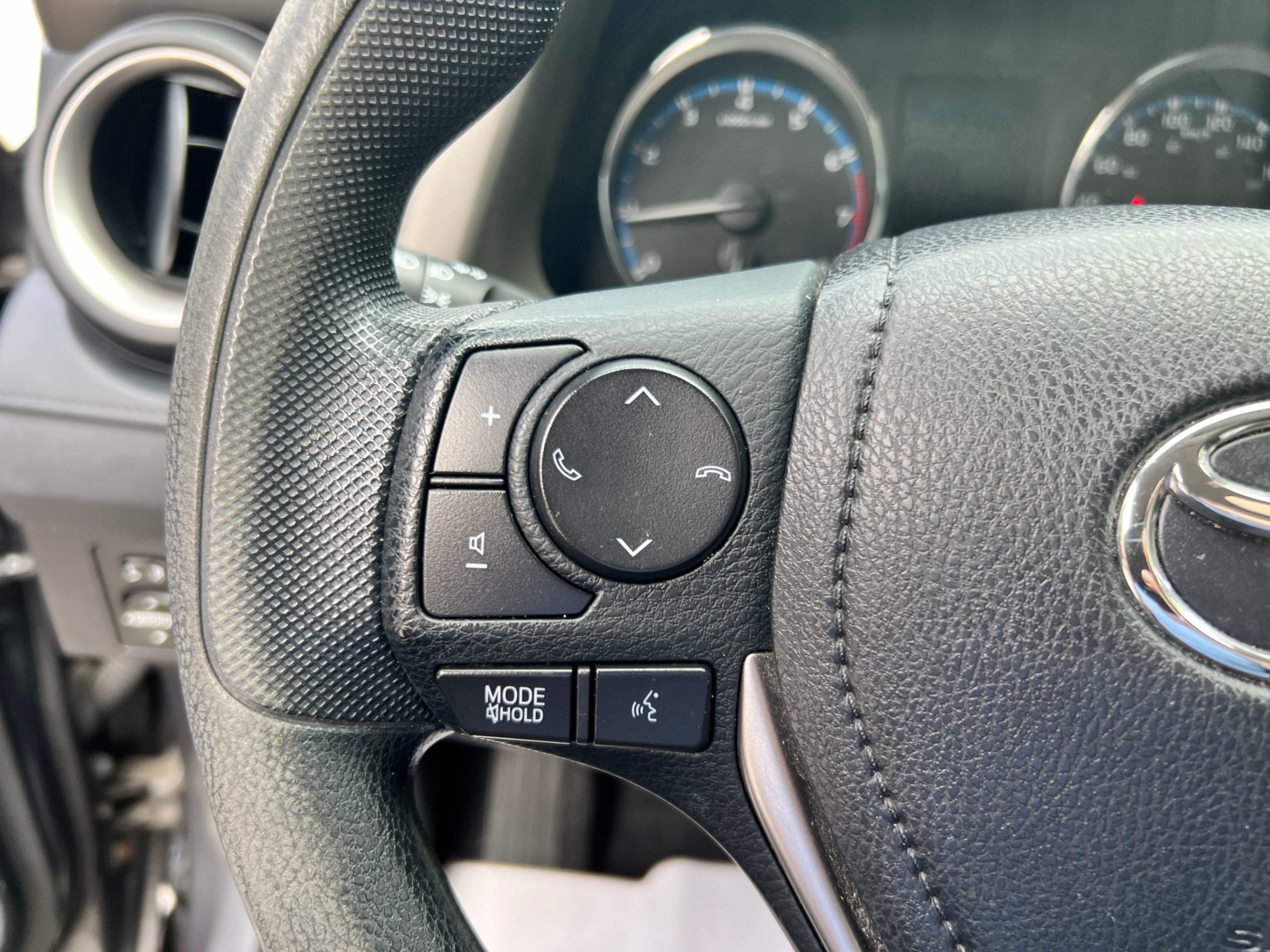 /crownautomobile/2018-Toyota-RAV4-41872437133191465.jpg