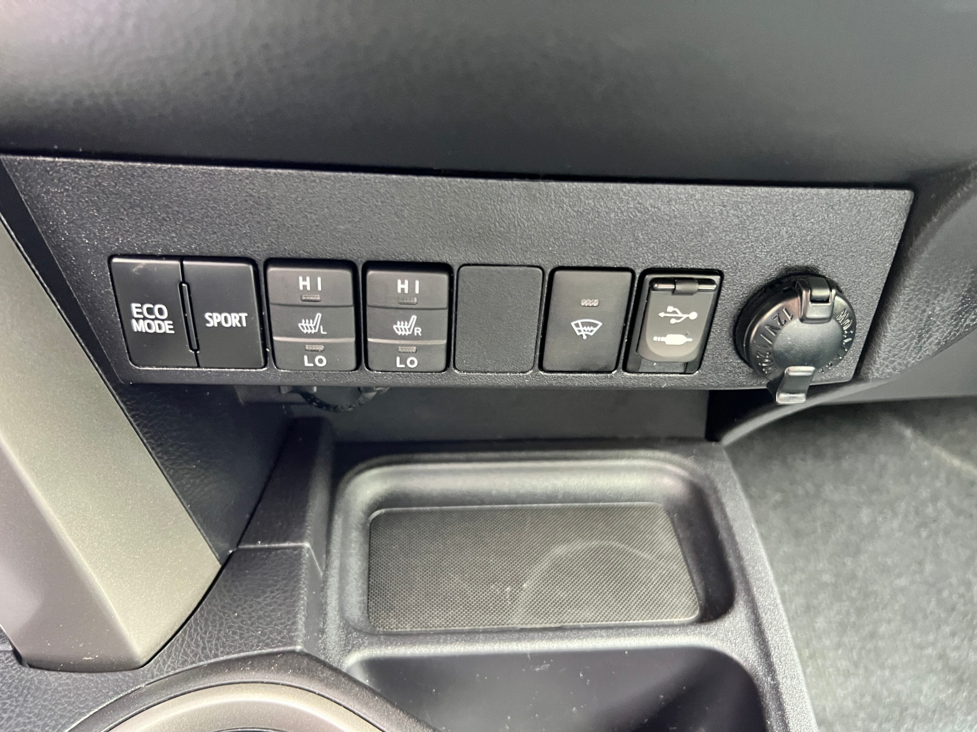 /crownautomobile/2018-Toyota-RAV4-4554003547647789.jpg