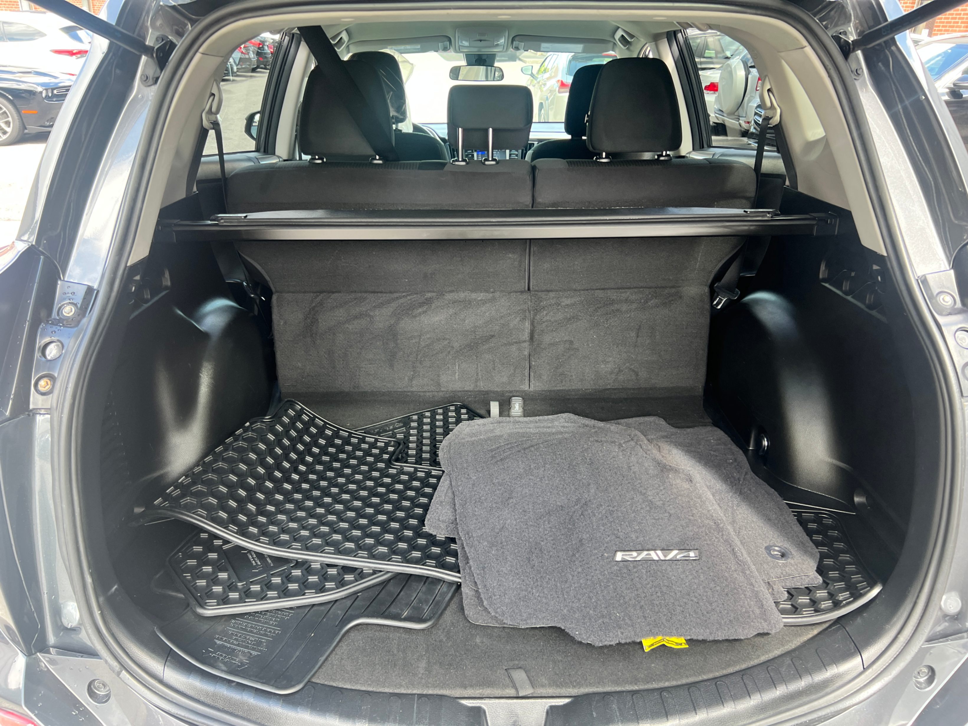 /crownautomobile/2018-Toyota-RAV4-47688981446177214.jpg