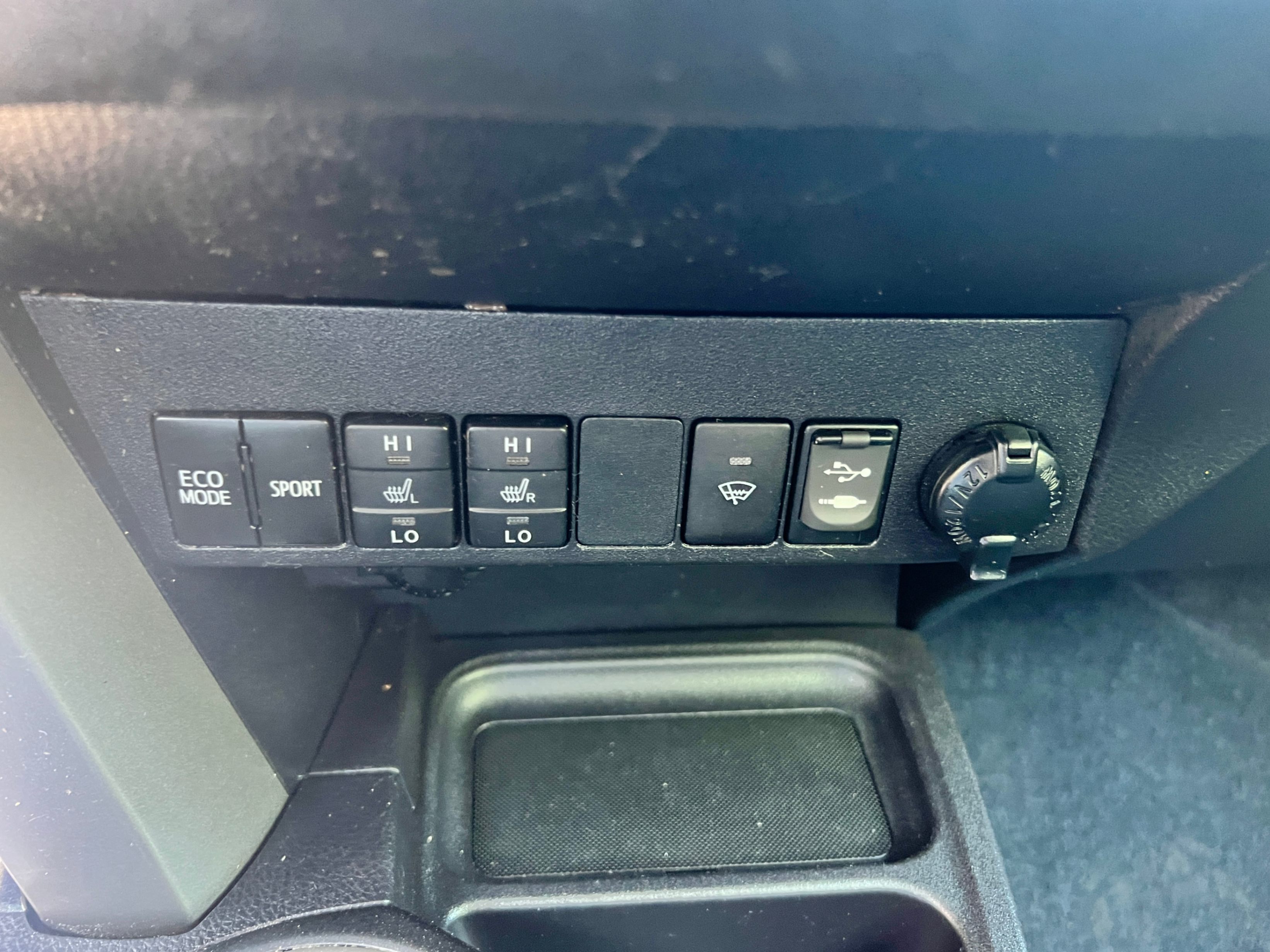 /crownautomobile/2018-Toyota-RAV4-58424475940467.jpg