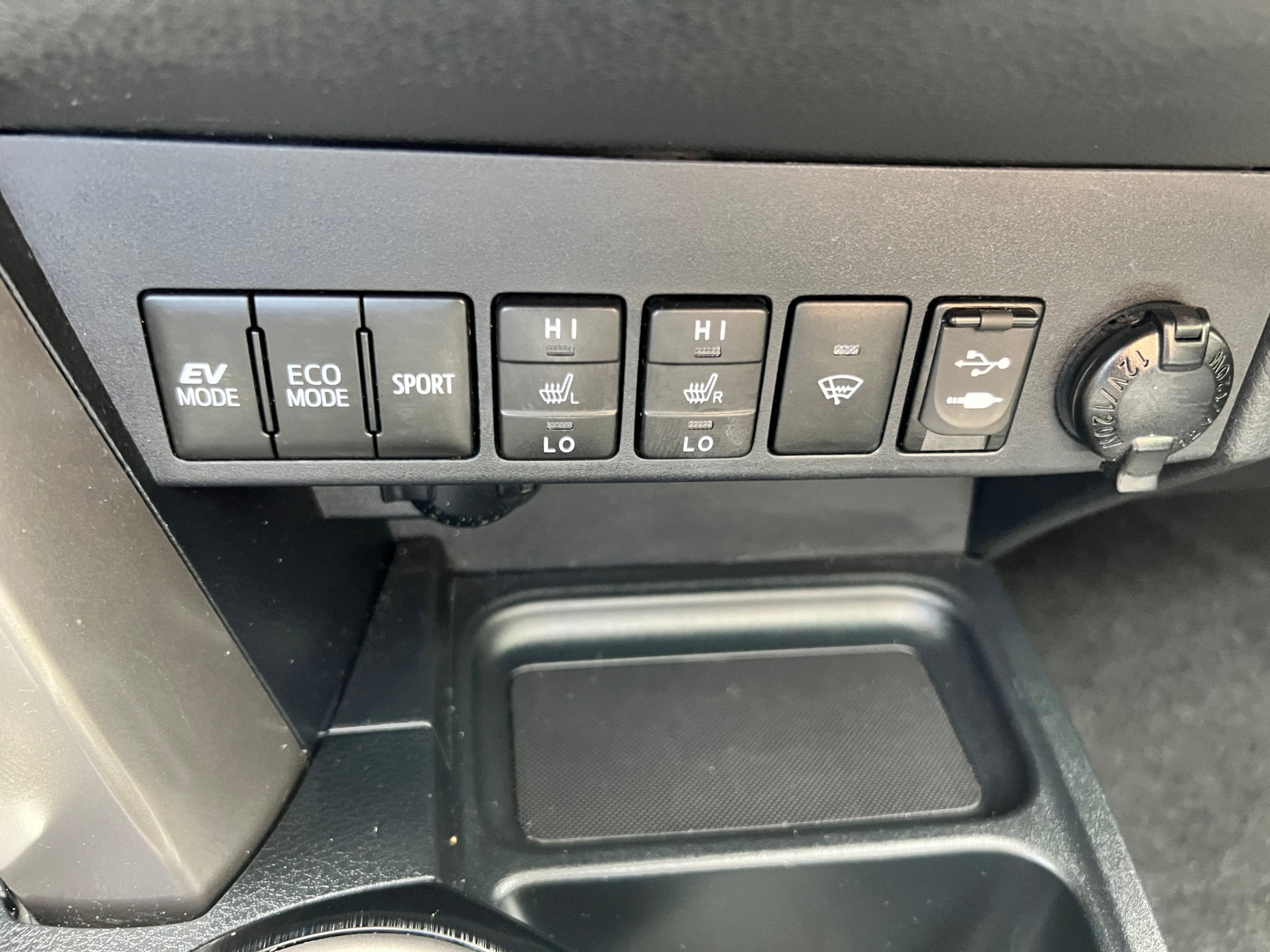 /crownautomobile/2018-Toyota-RAV4-9883789535277572.jpg
