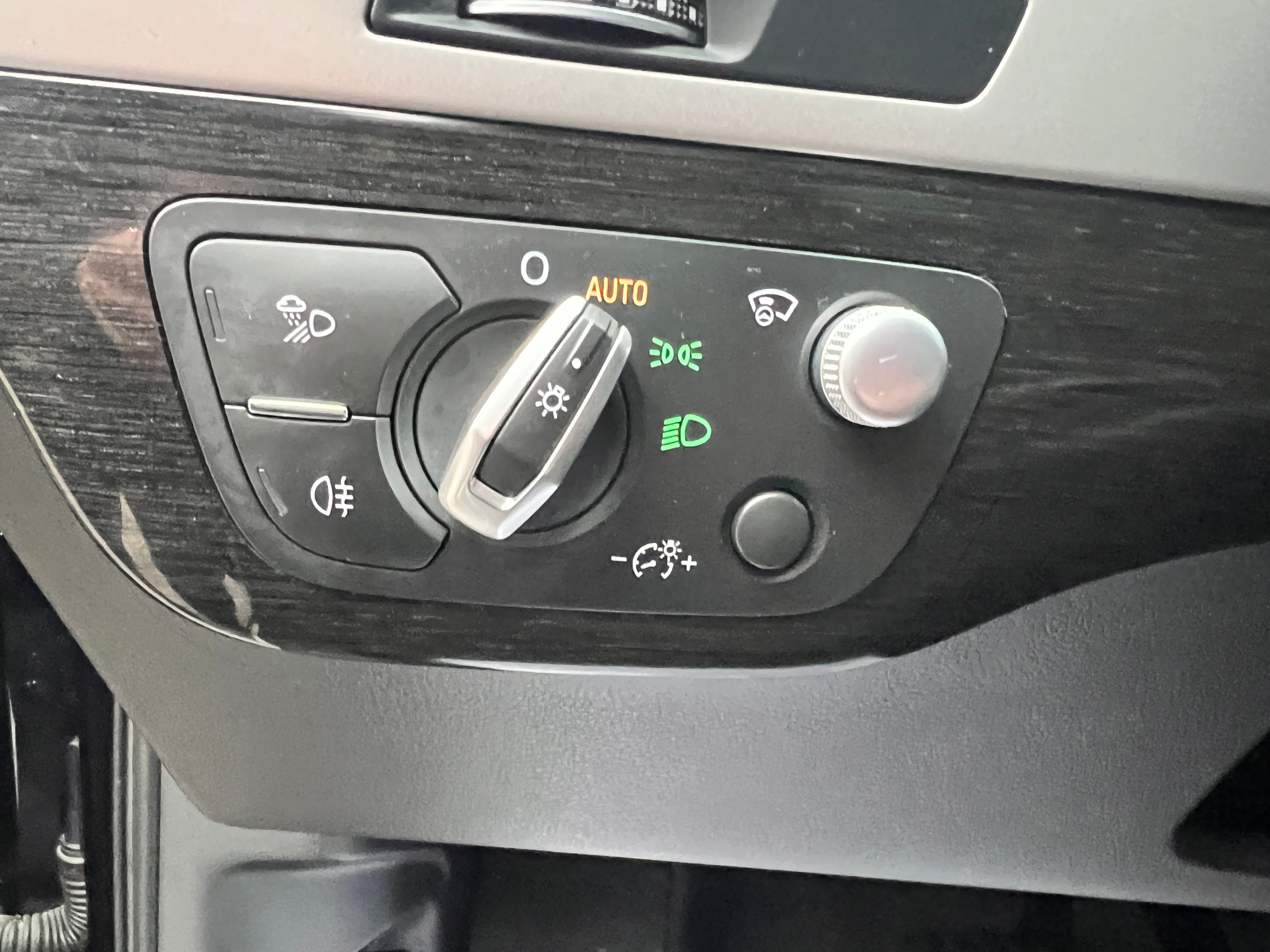 /crownautomobile/2019-Audi-Q7-36758862546217186.jpg