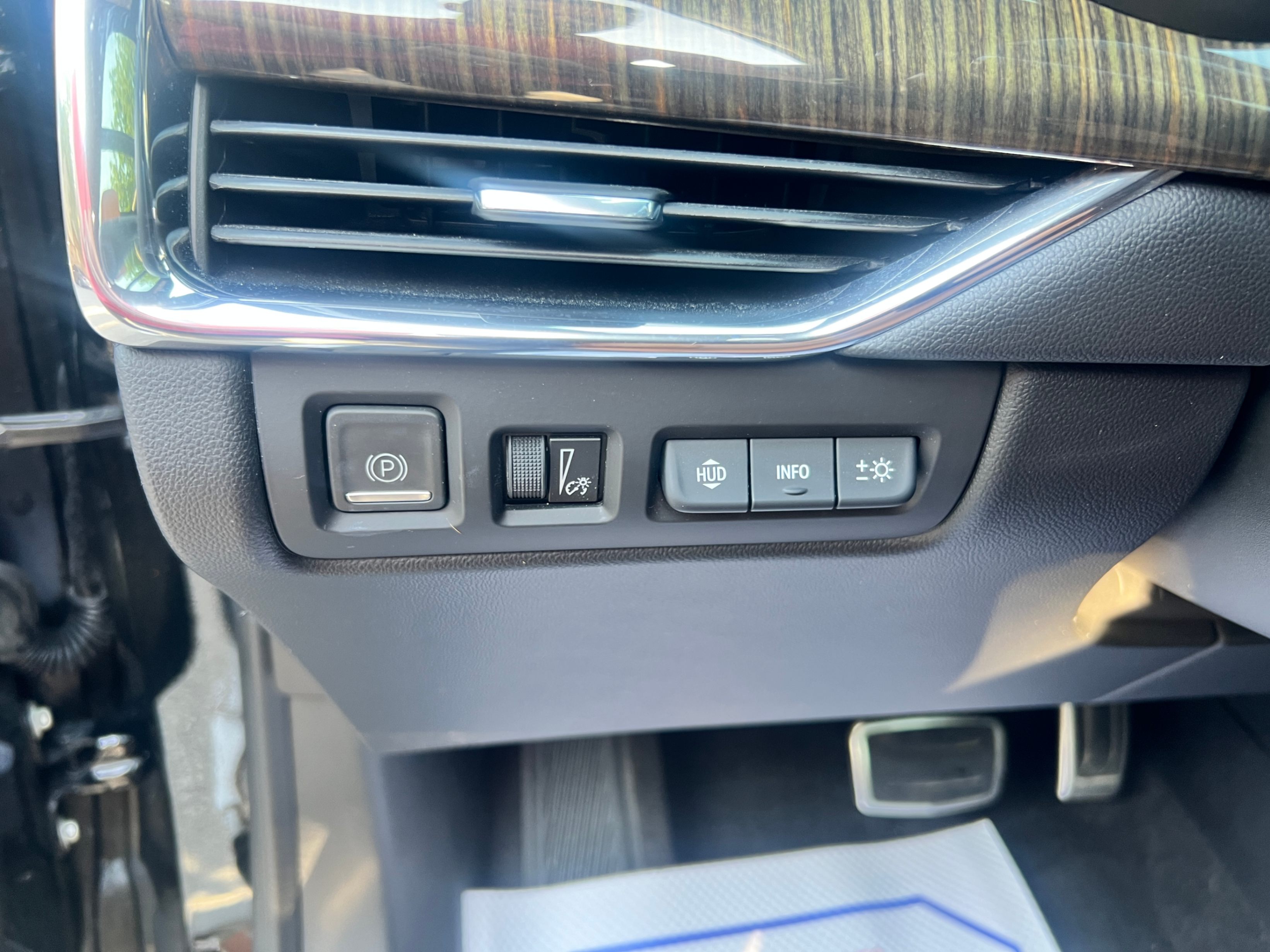 /crownautomobile/2019-Cadillac-XT4-01636602646264551.jpg
