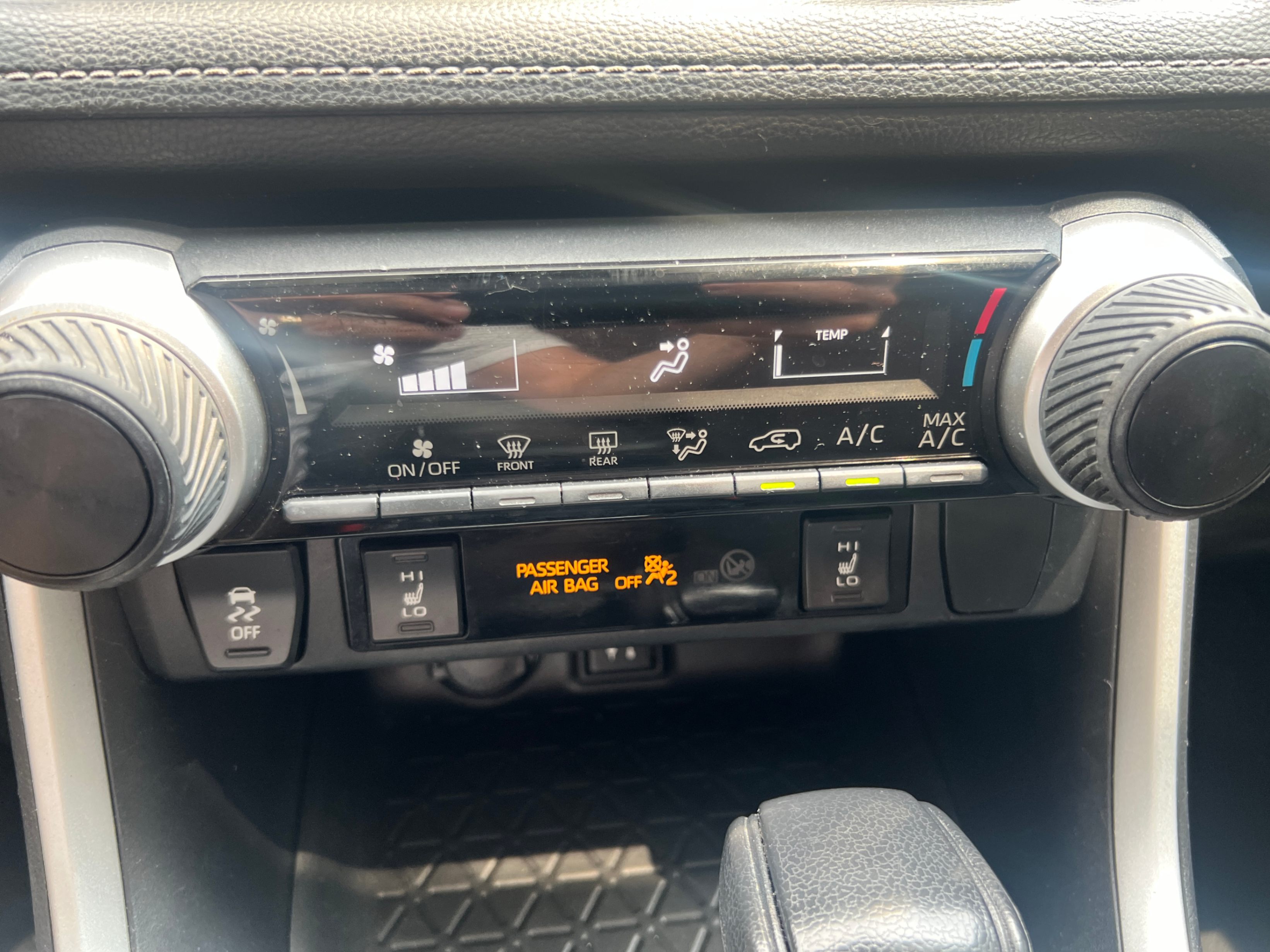 /crownautomobile/2019-Toyota-RAV4-018594565627890303.jpg