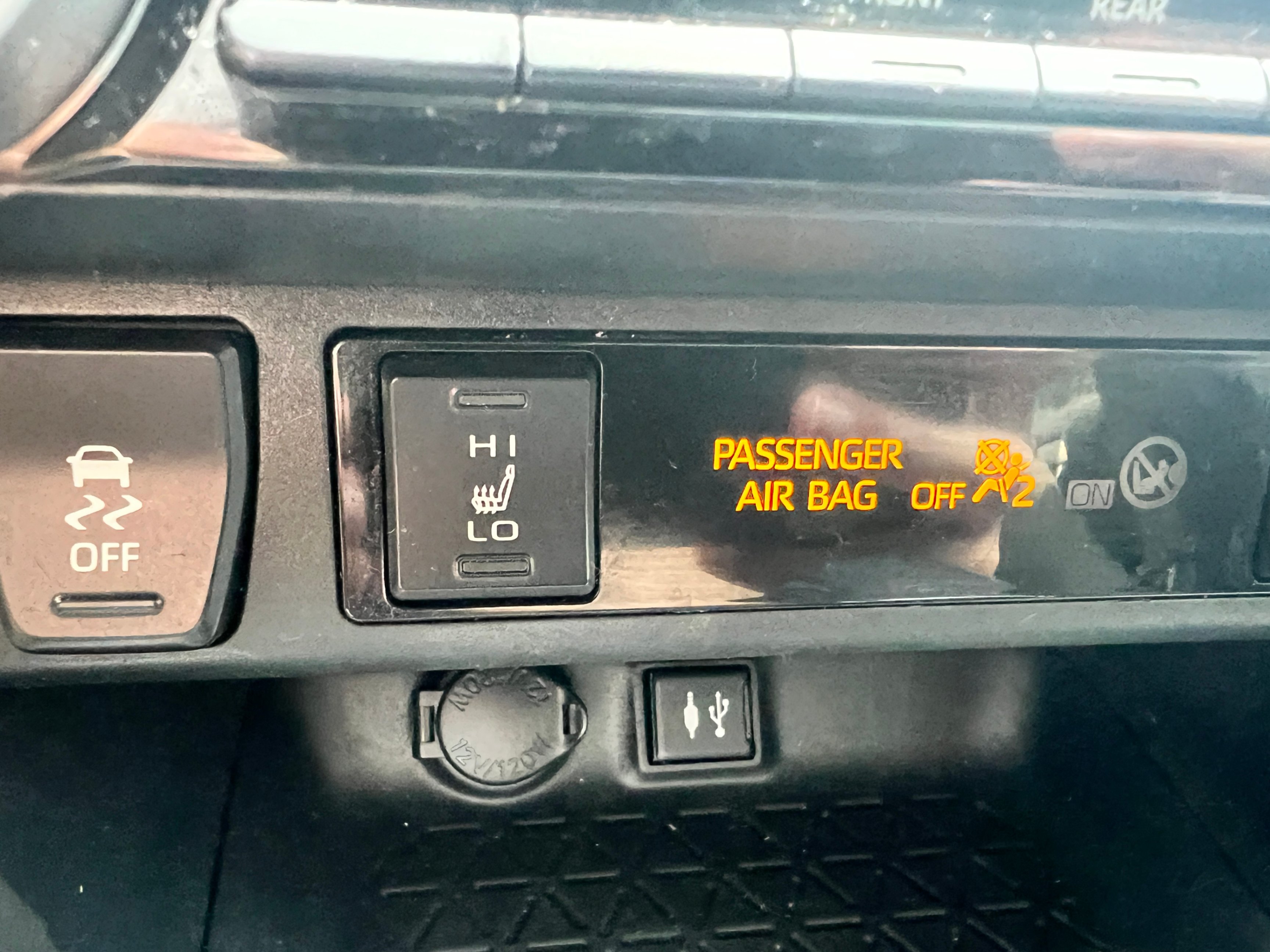 /crownautomobile/2019-Toyota-RAV4-12208709758827196.jpg