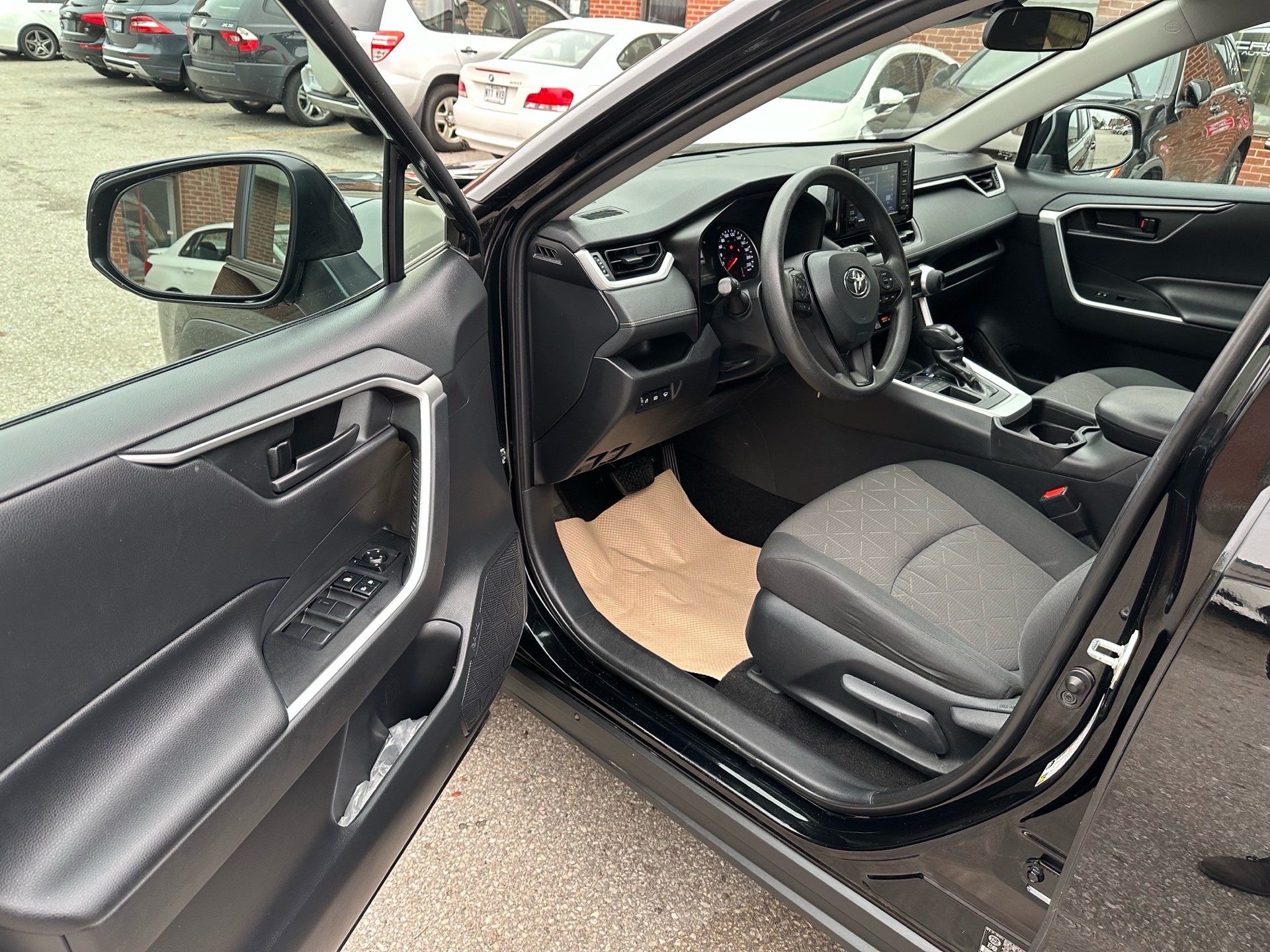 /crownautomobile/2019-Toyota-RAV4-34536211831375097.jpg