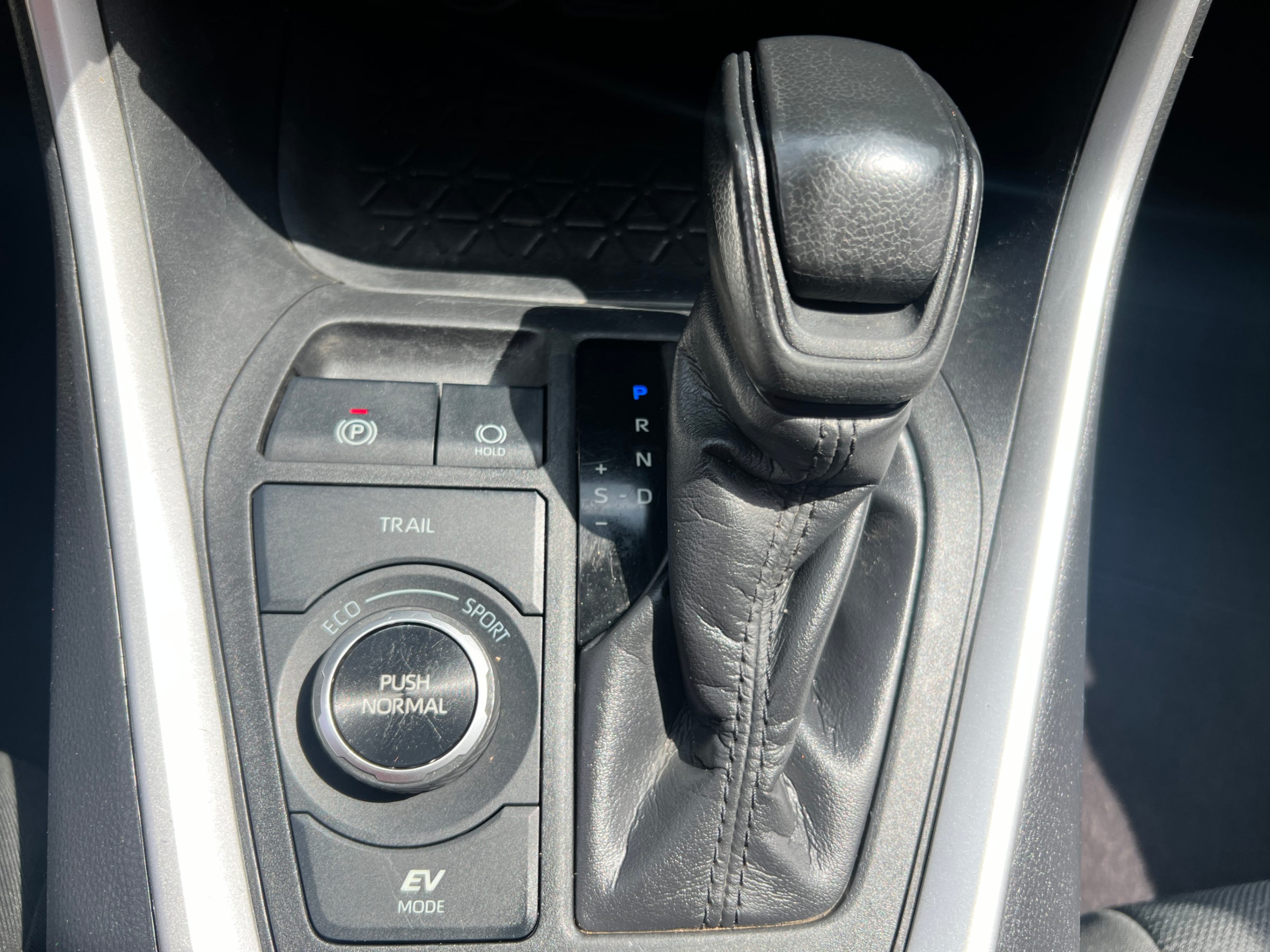 /crownautomobile/2019-Toyota-RAV4-381054656887563.jpg