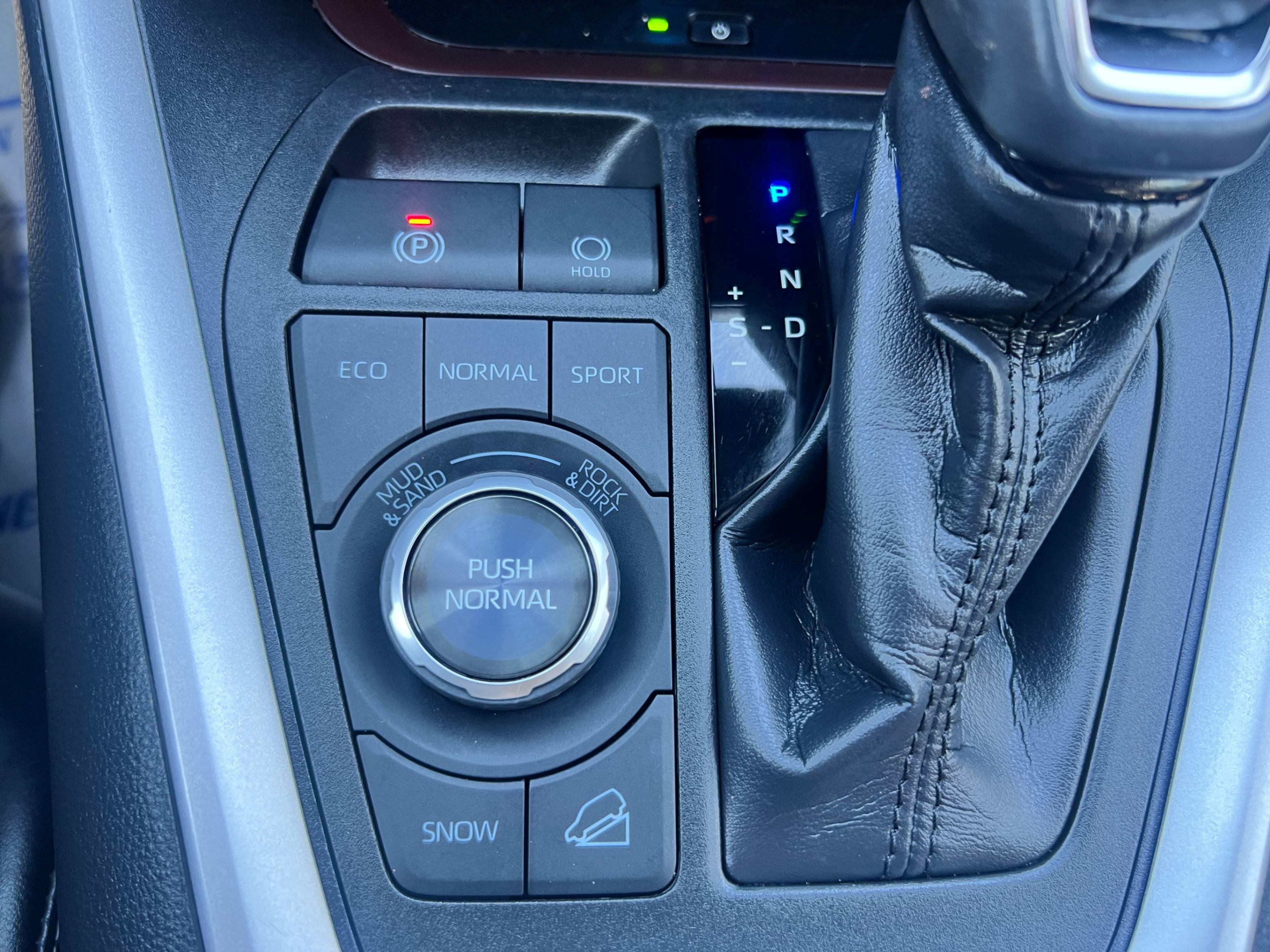 /crownautomobile/2019-Toyota-RAV4-6813410945154132.jpg