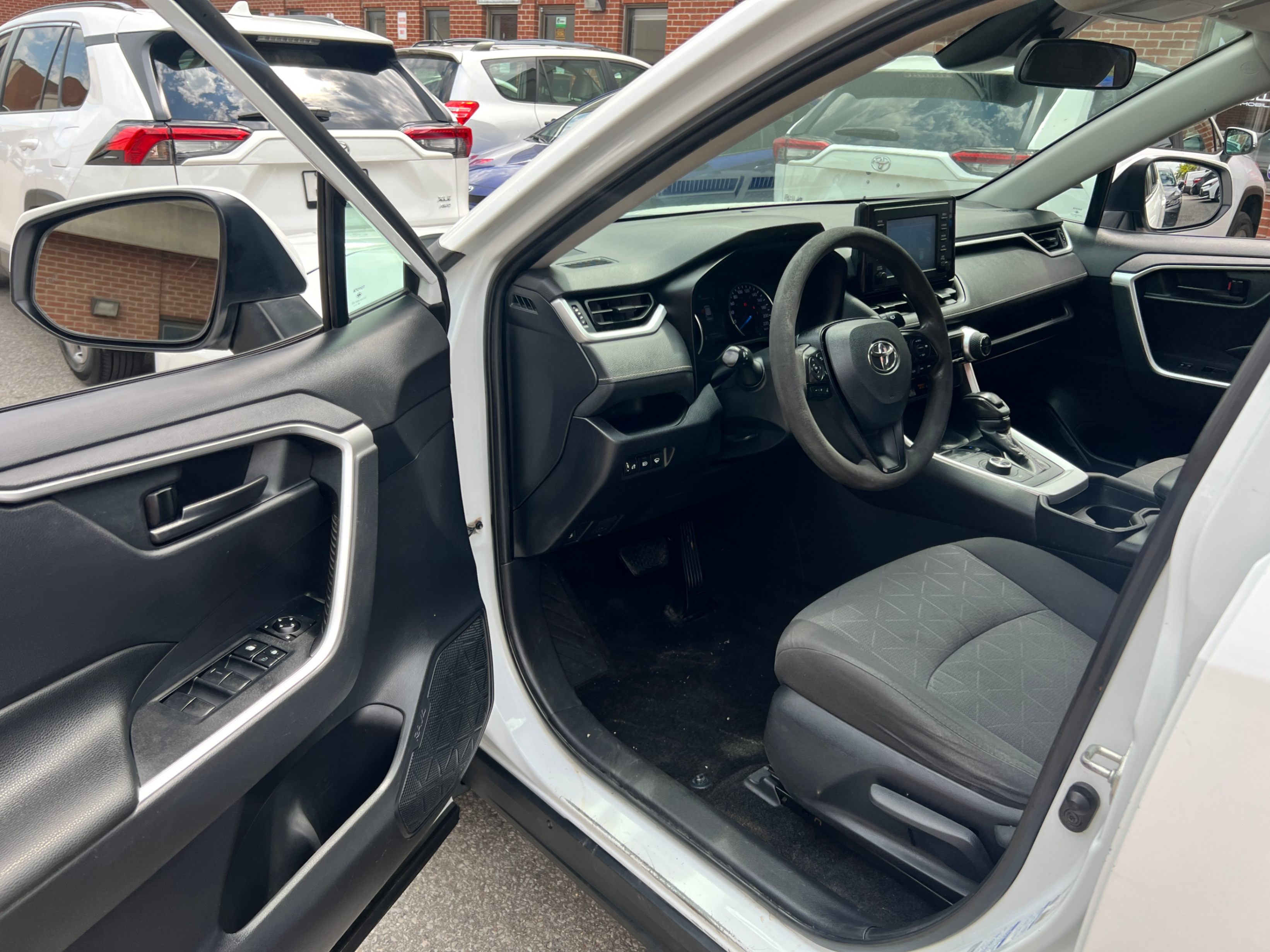 /crownautomobile/2019-Toyota-RAV4-8188651385890022.jpg