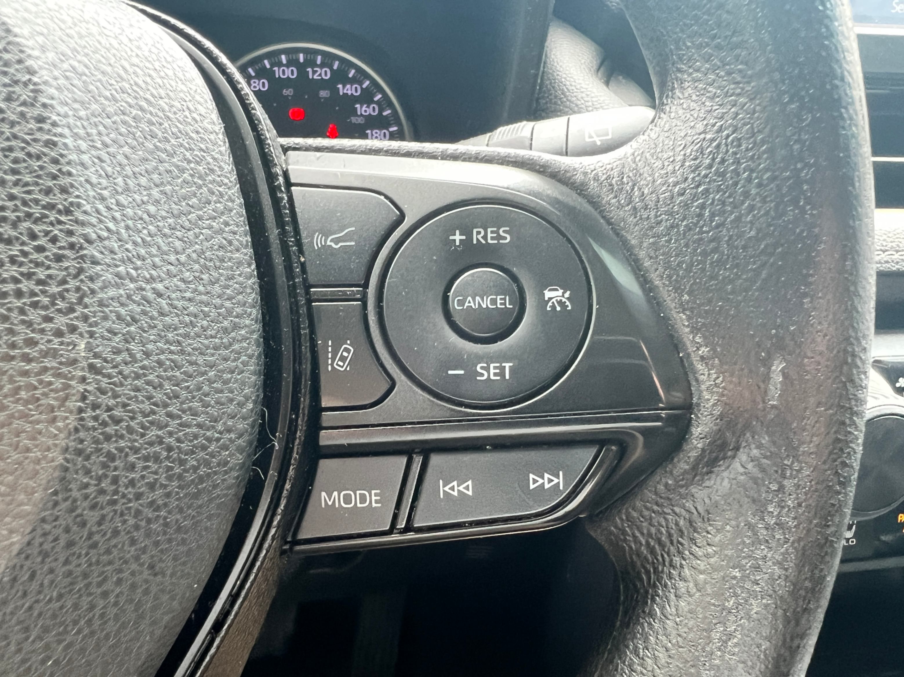 /crownautomobile/2019-Toyota-RAV4-9216101679405204.jpg