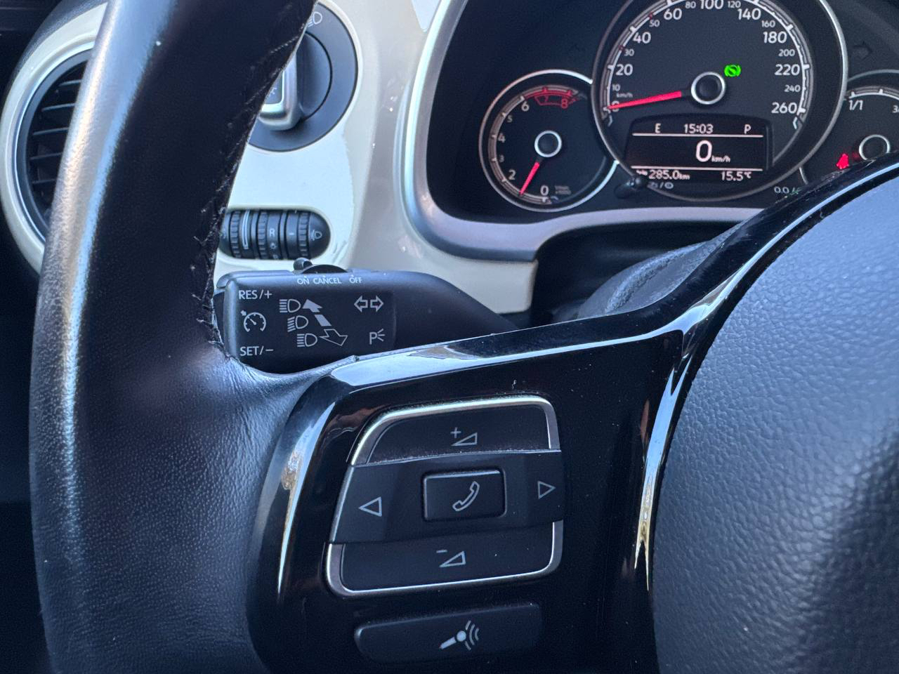 /crownautomobile/2019-Volkswagen-Beetle-6853112519387787.jpg