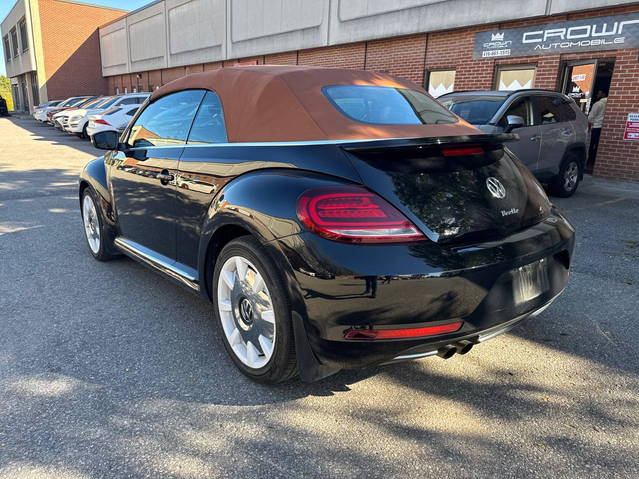/crownautomobile/2019-Volkswagen-Beetle-9537788027406457.jpg