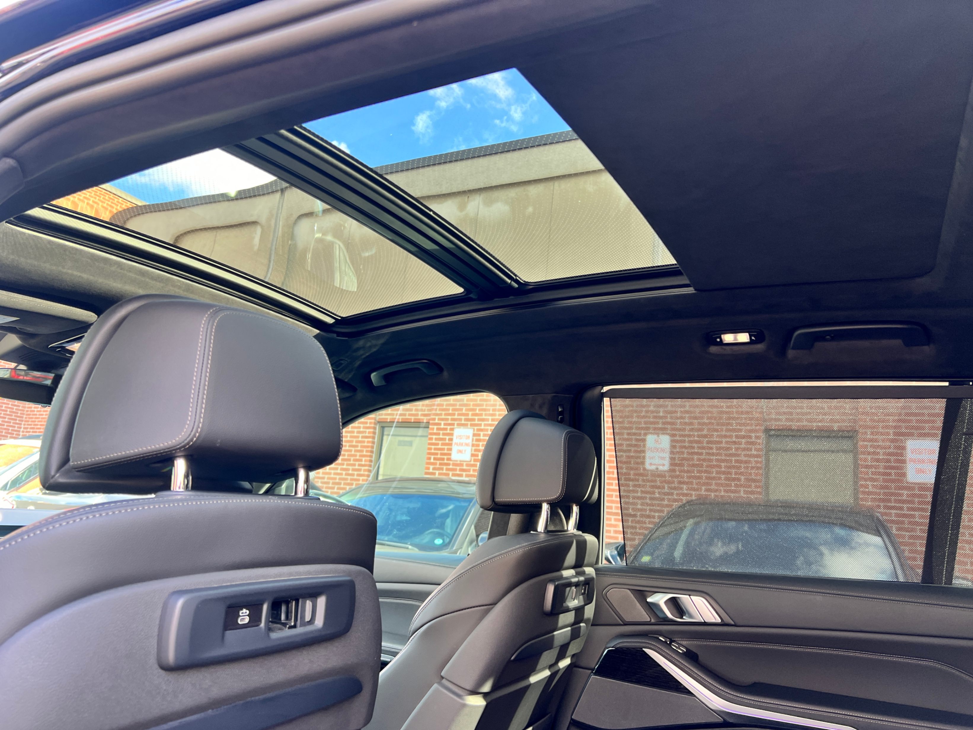 /crownautomobile/2020-BMW-X7-10142107856413429.jpg