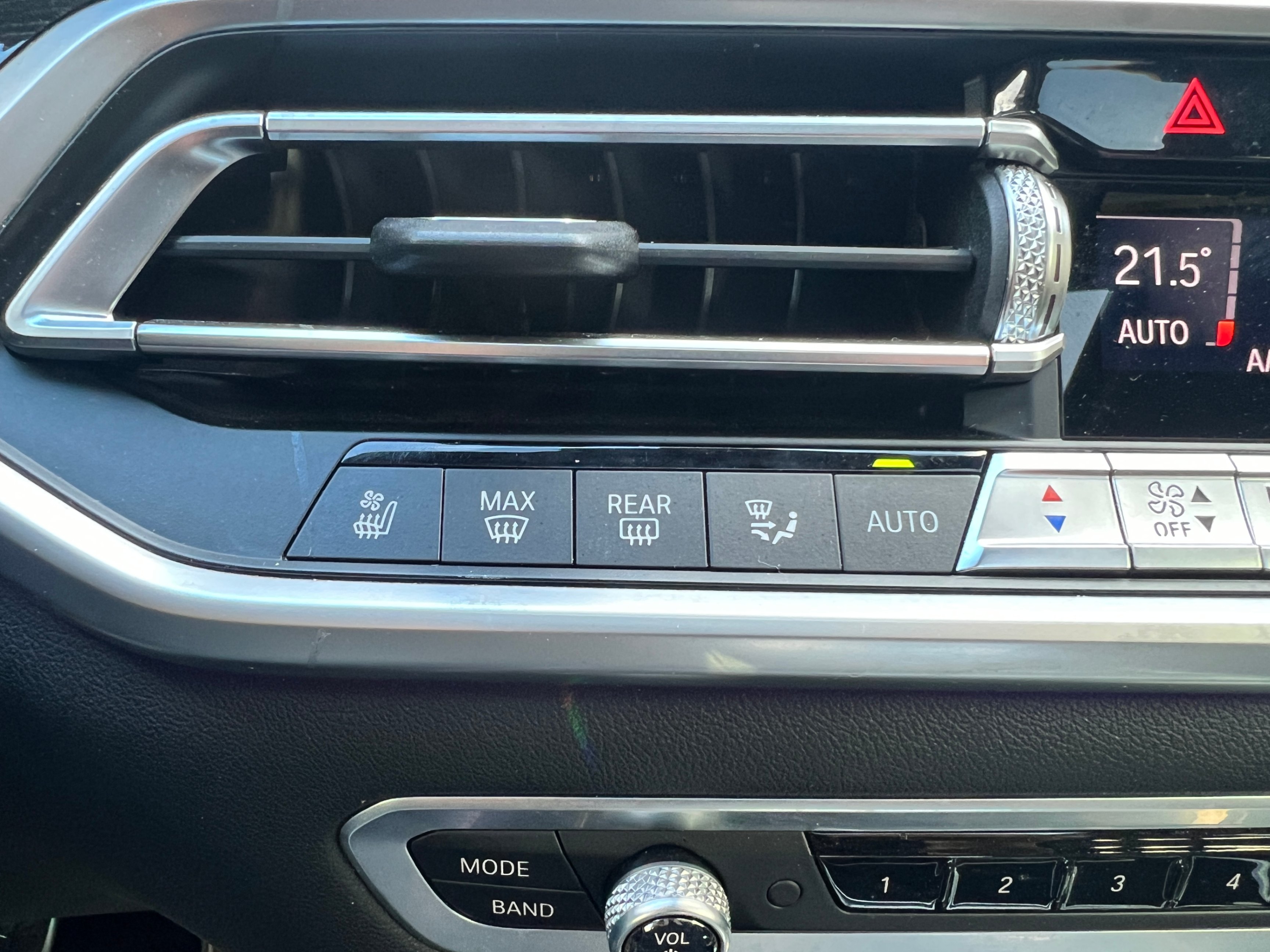 /crownautomobile/2020-BMW-X7-10923940746372751.jpg