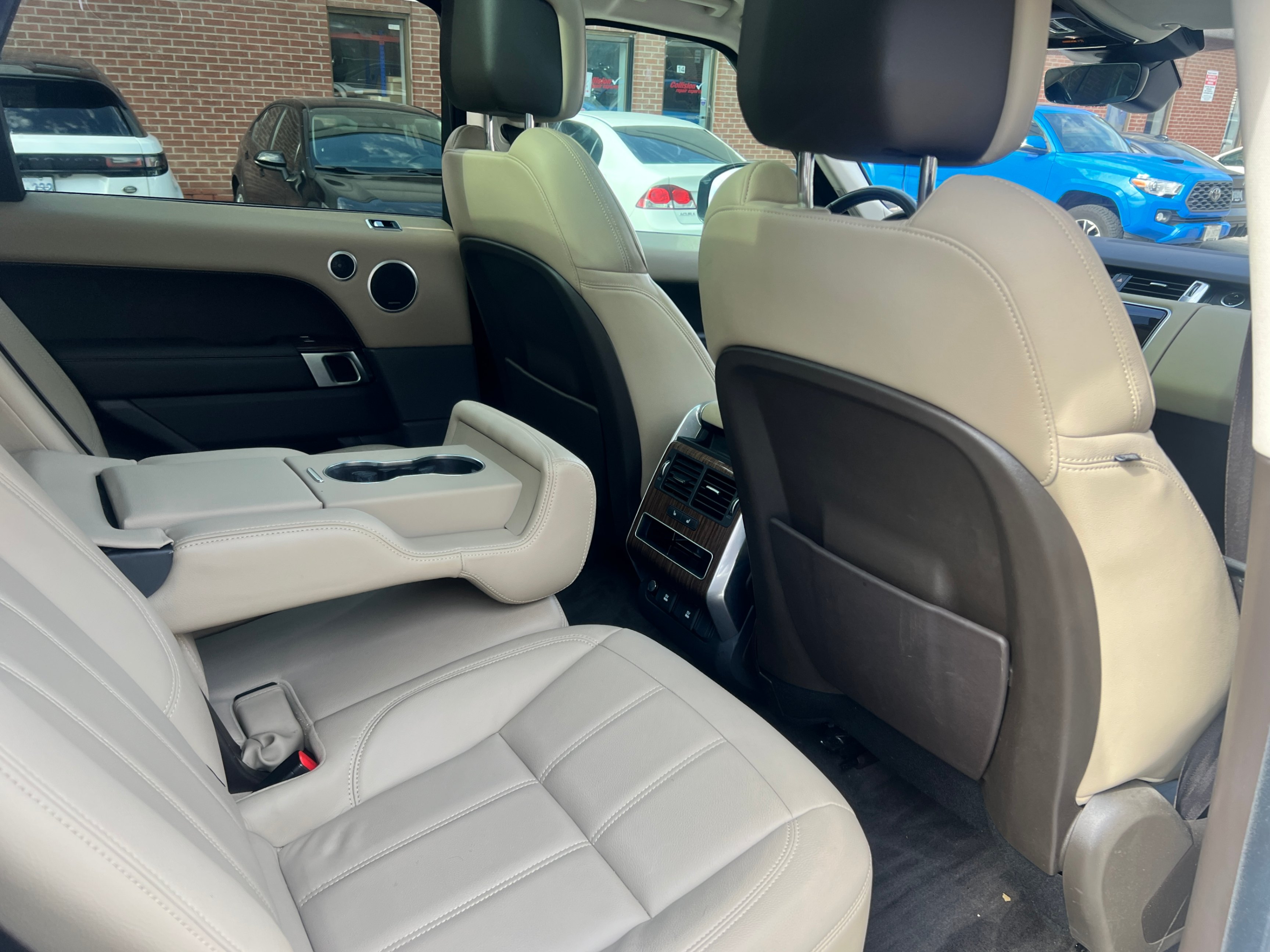 /crownautomobile/2020-LandRover-RangeRover-01913625860529722.jpg