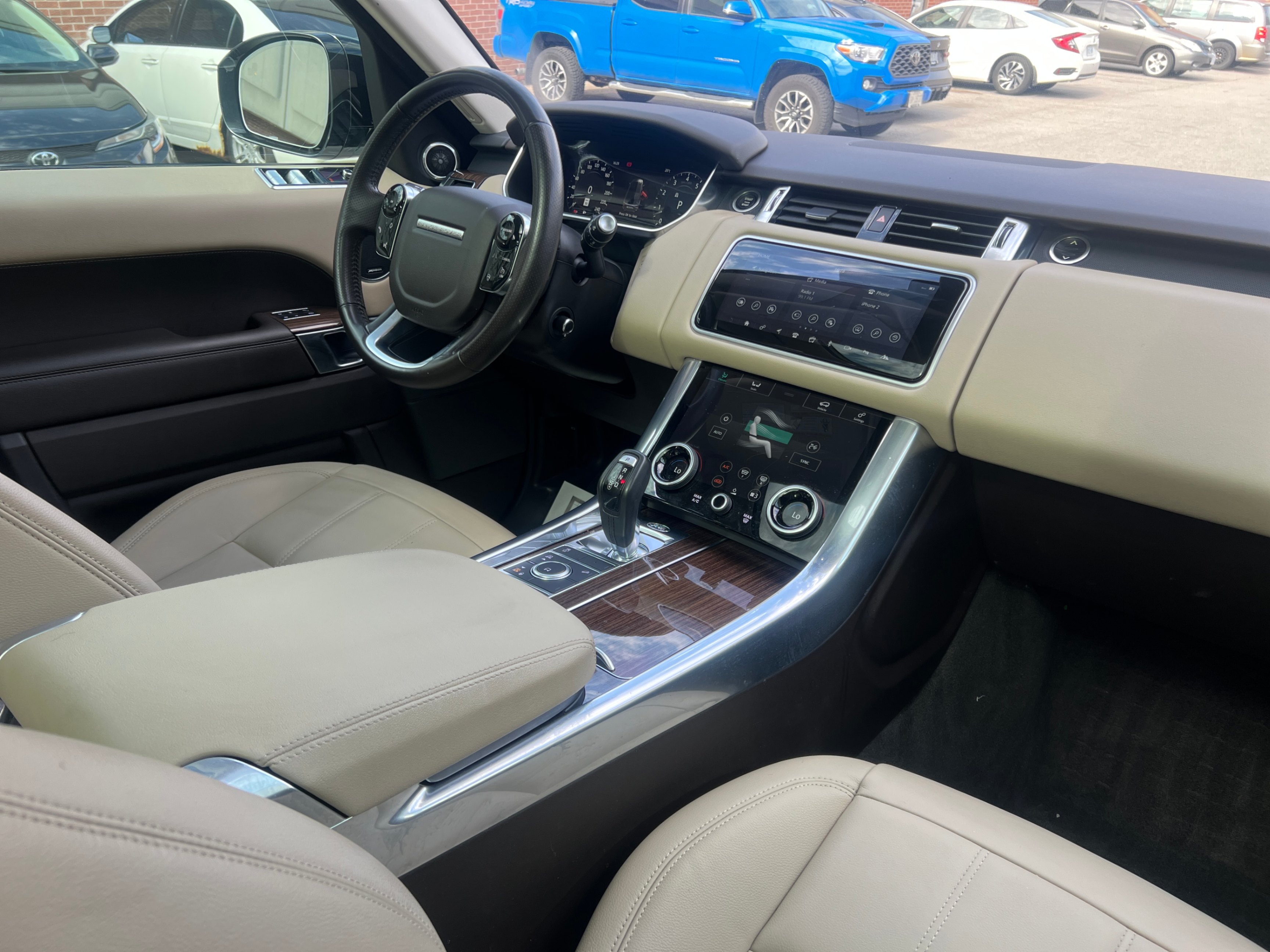 /crownautomobile/2020-LandRover-RangeRover-8838502142311451.jpg