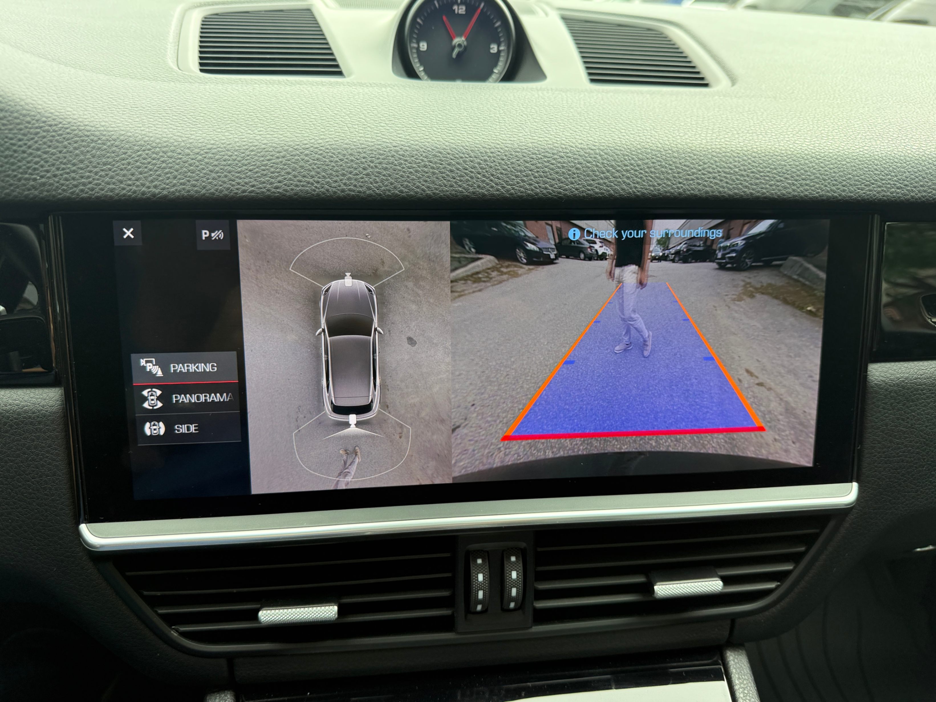/crownautomobile/2020-Porsche-Cayenne-233147899447258.jpg