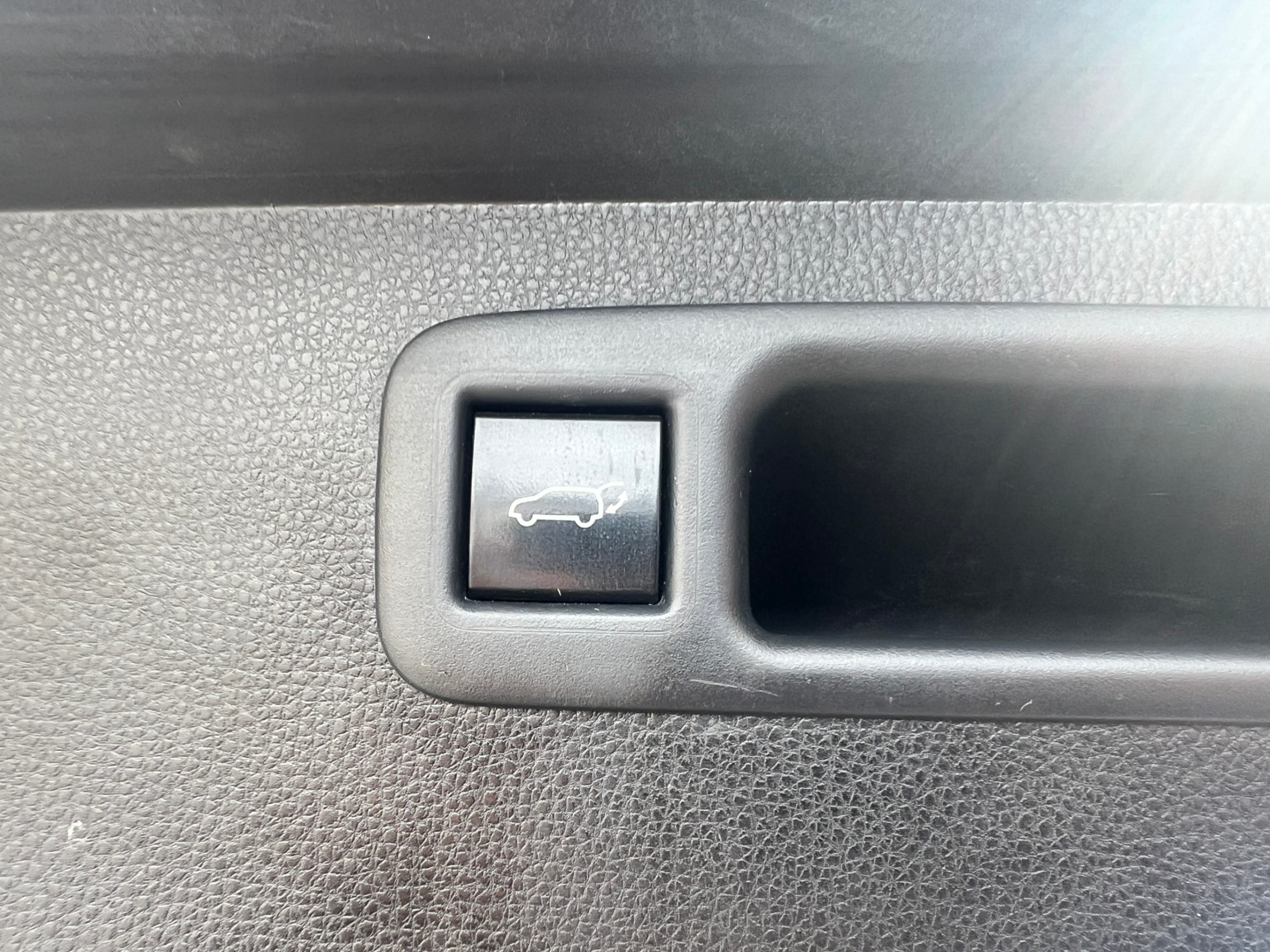 /crownautomobile/2020-Toyota-Highlander-27702410314330894.jpg