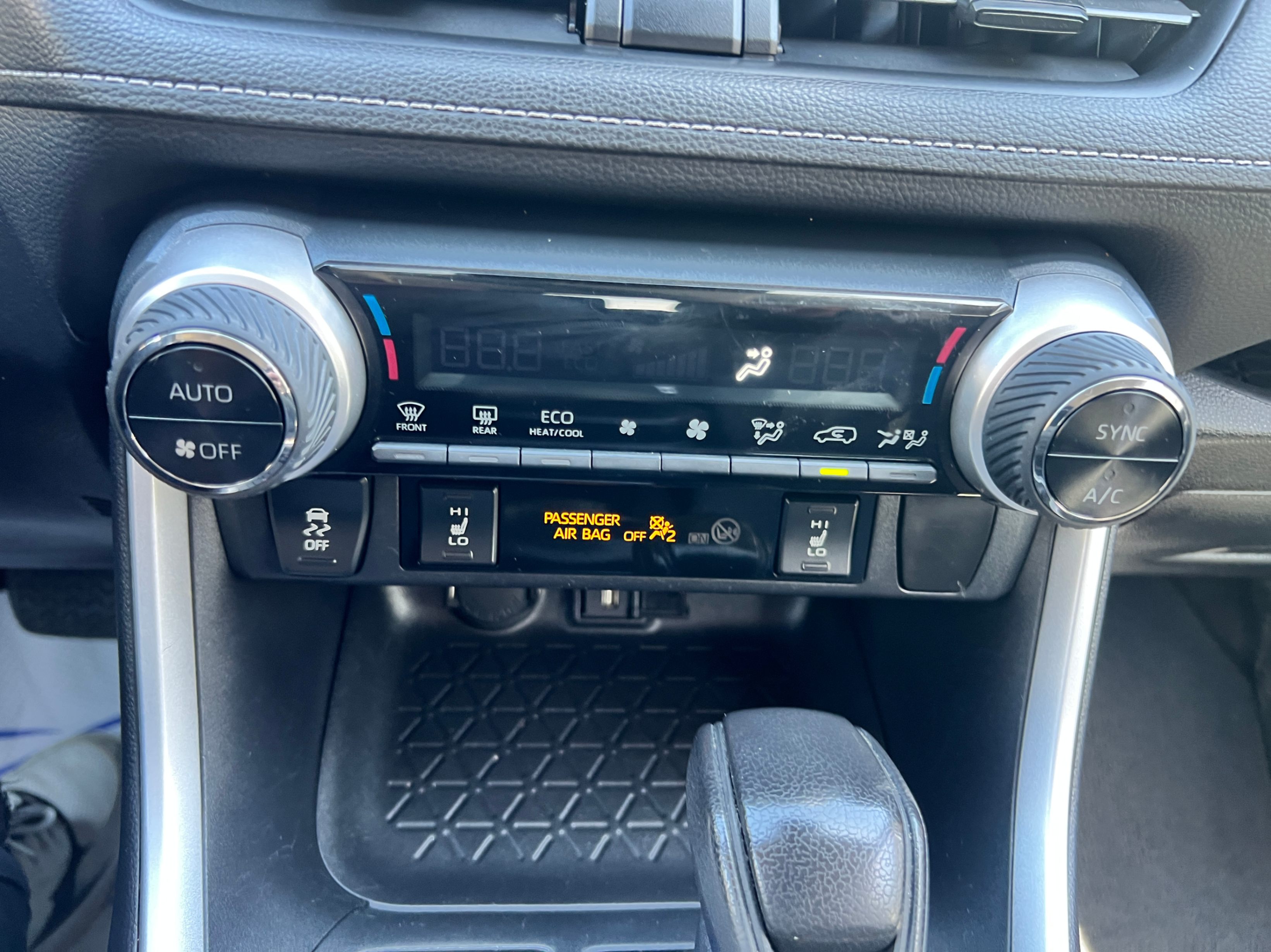 /crownautomobile/2020-Toyota-RAV4-06389380984345516.jpg