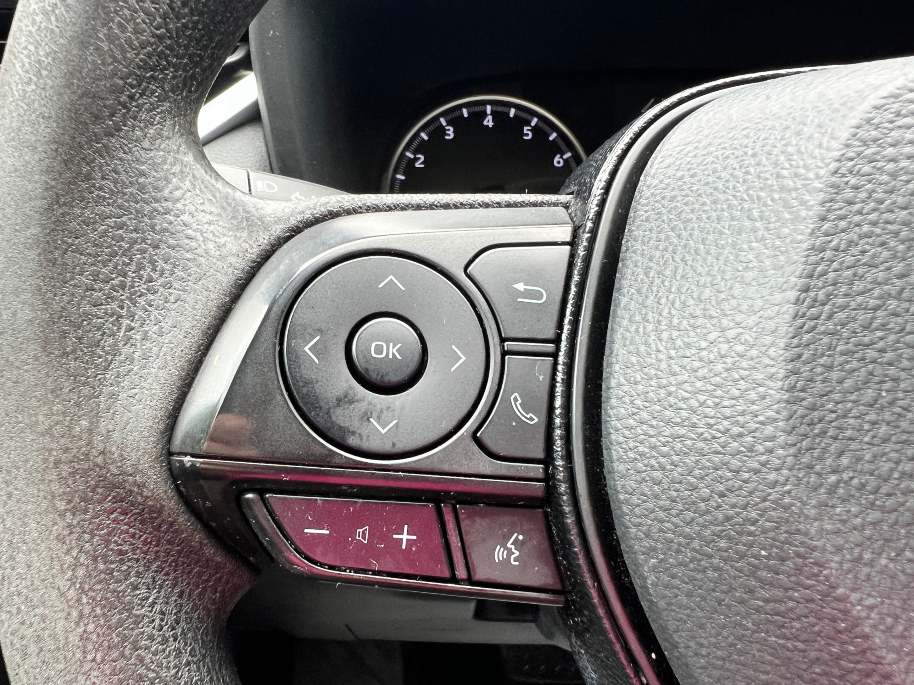 /crownautomobile/2020-Toyota-RAV4-16081352586108966.jpg
