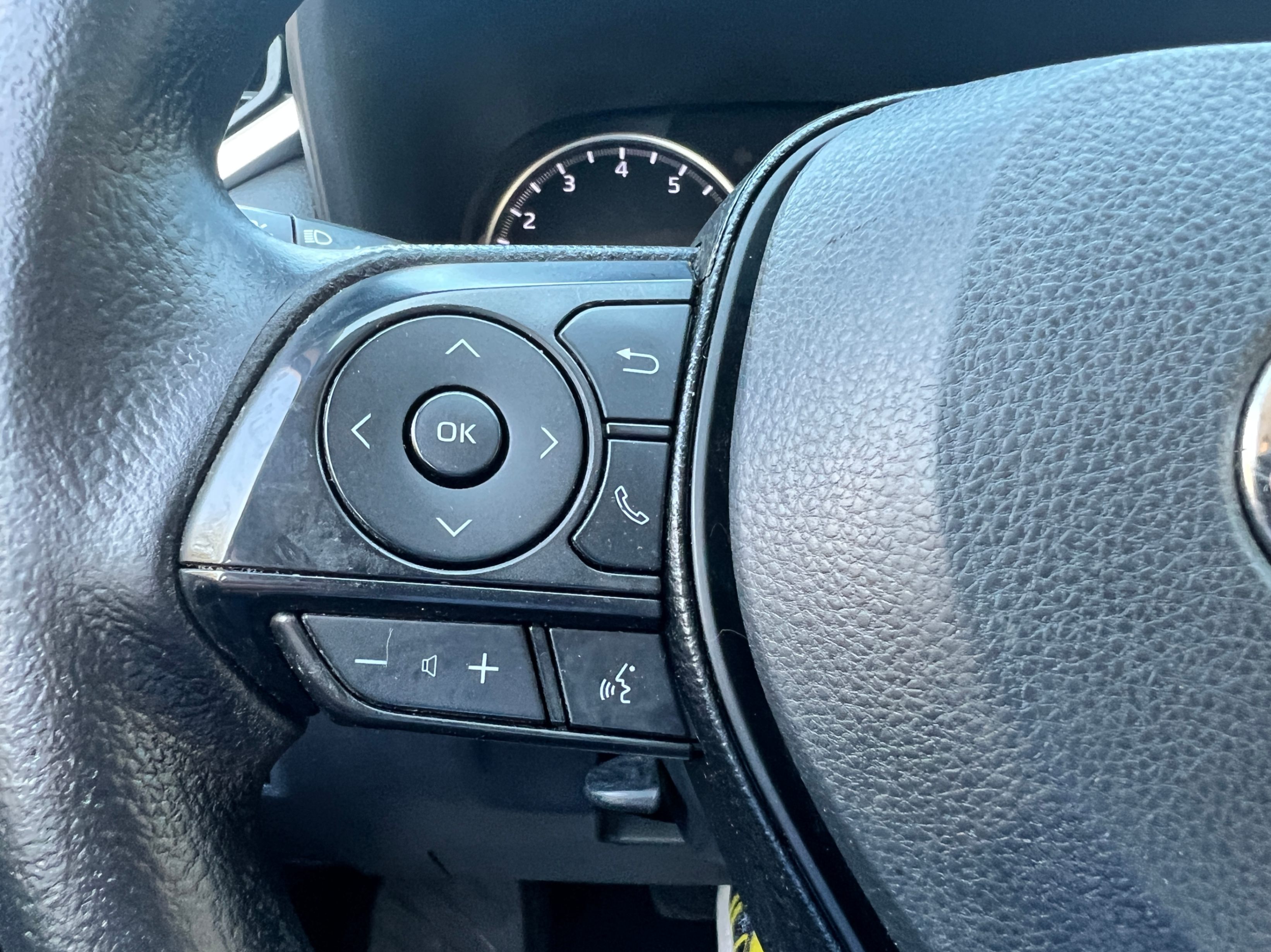 /crownautomobile/2020-Toyota-RAV4-1955537959458955.jpg