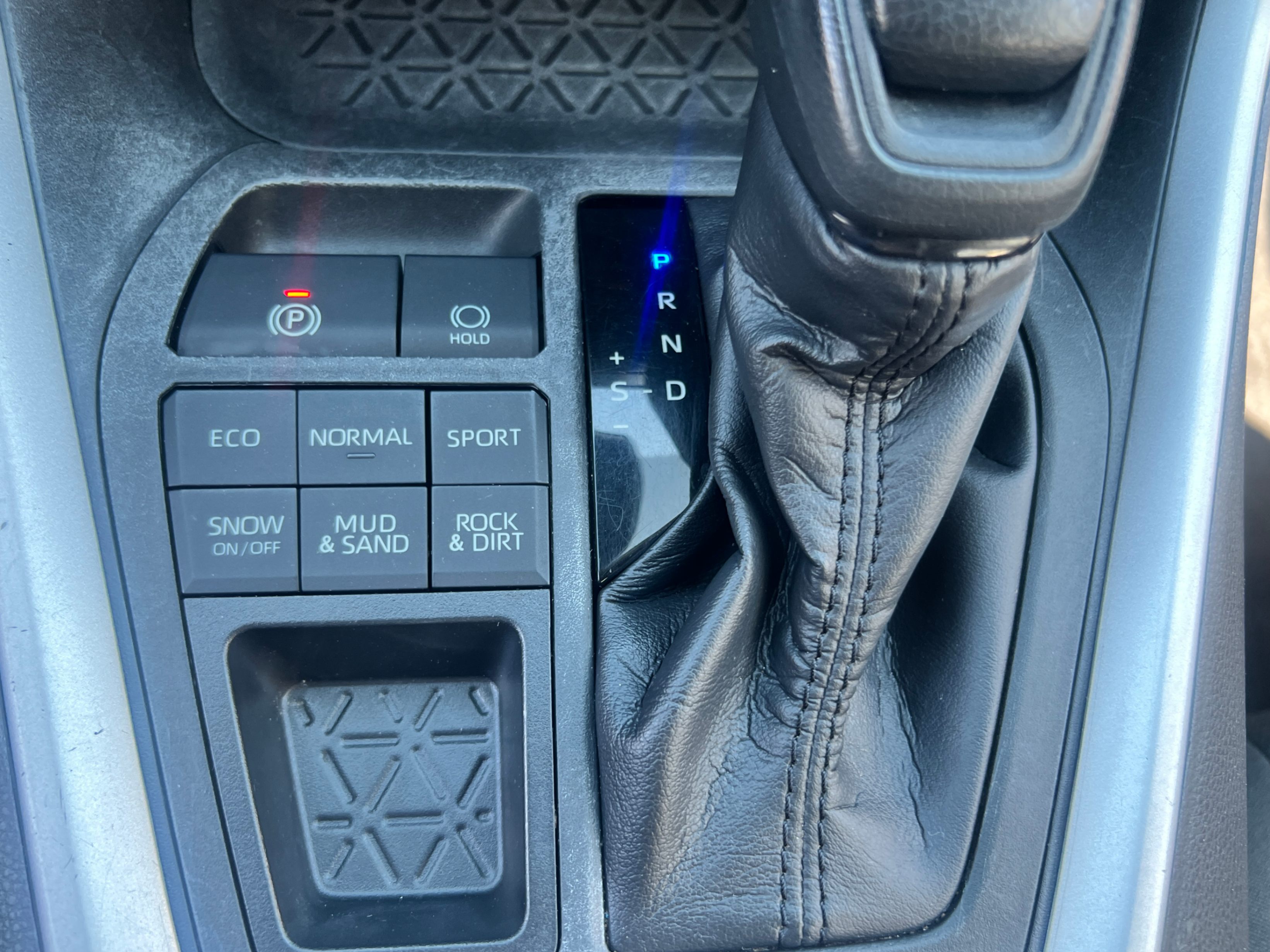 /crownautomobile/2020-Toyota-RAV4-5282141906535267.jpg