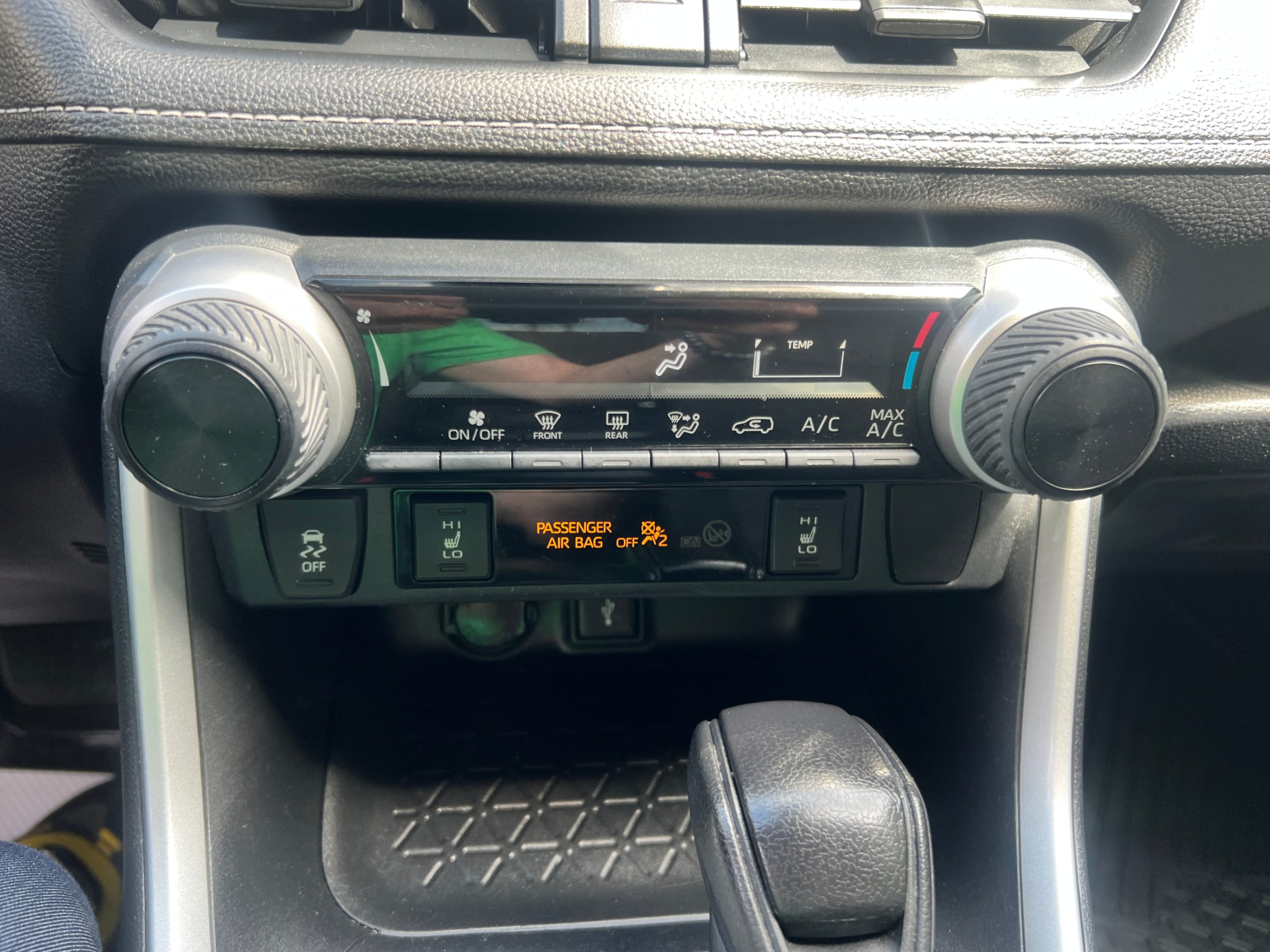 /crownautomobile/2020-Toyota-RAV4-6087079791388601.jpg