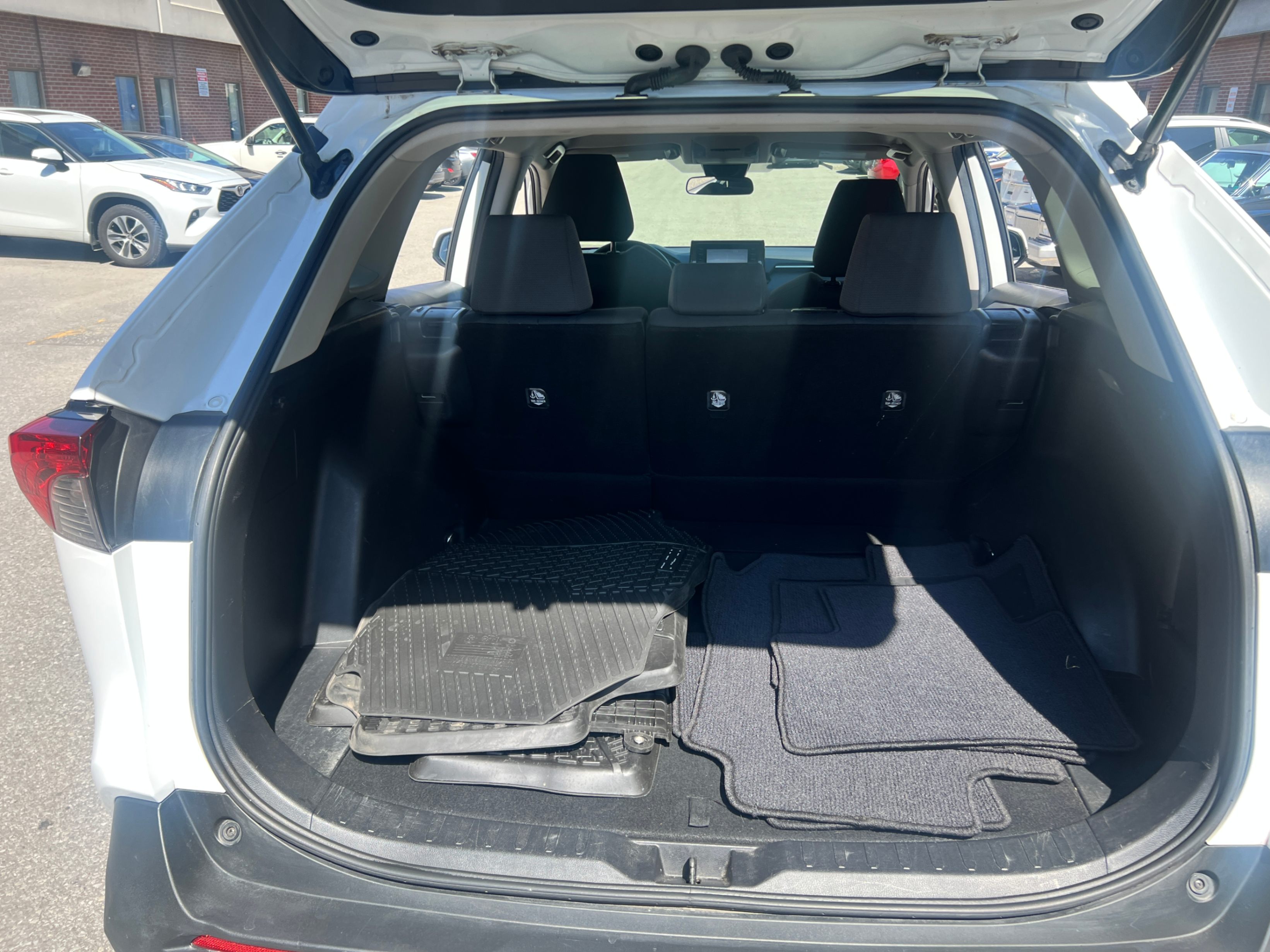 /crownautomobile/2020-Toyota-RAV4-6130685950027577.jpg