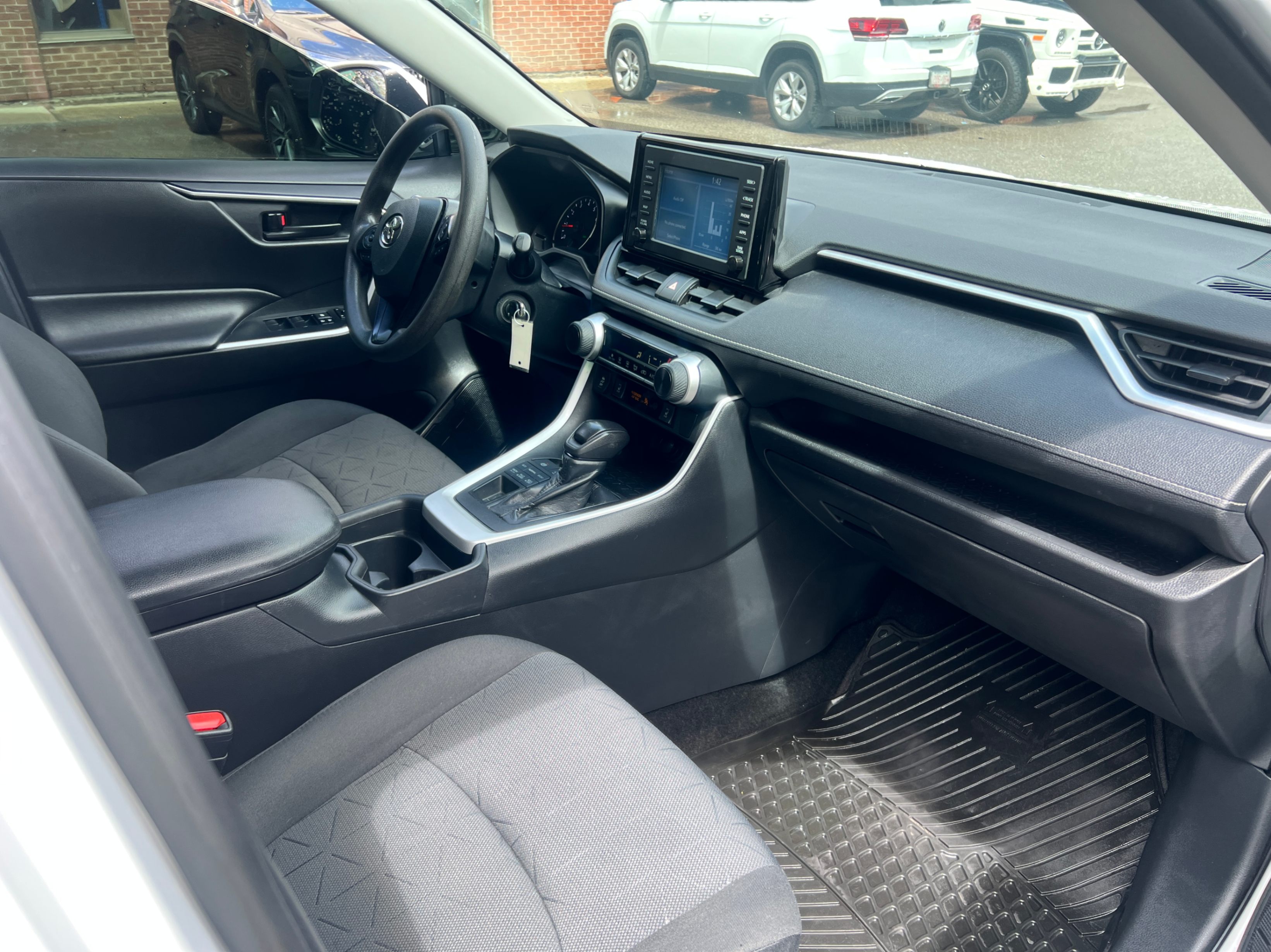 /crownautomobile/2020-Toyota-RAV4-6848450554235685.jpg