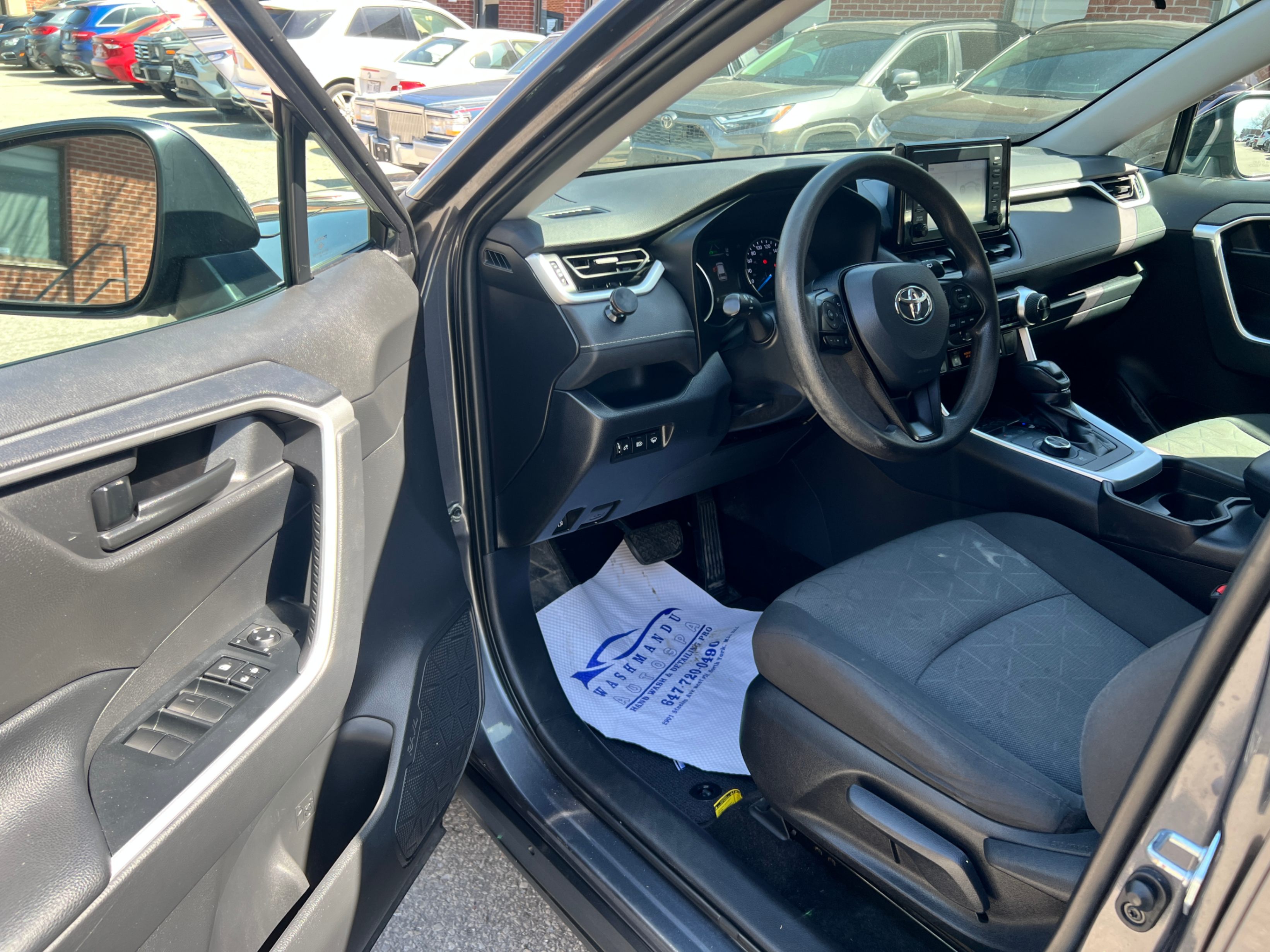 /crownautomobile/2020-Toyota-RAV4-9470348286334742.jpg