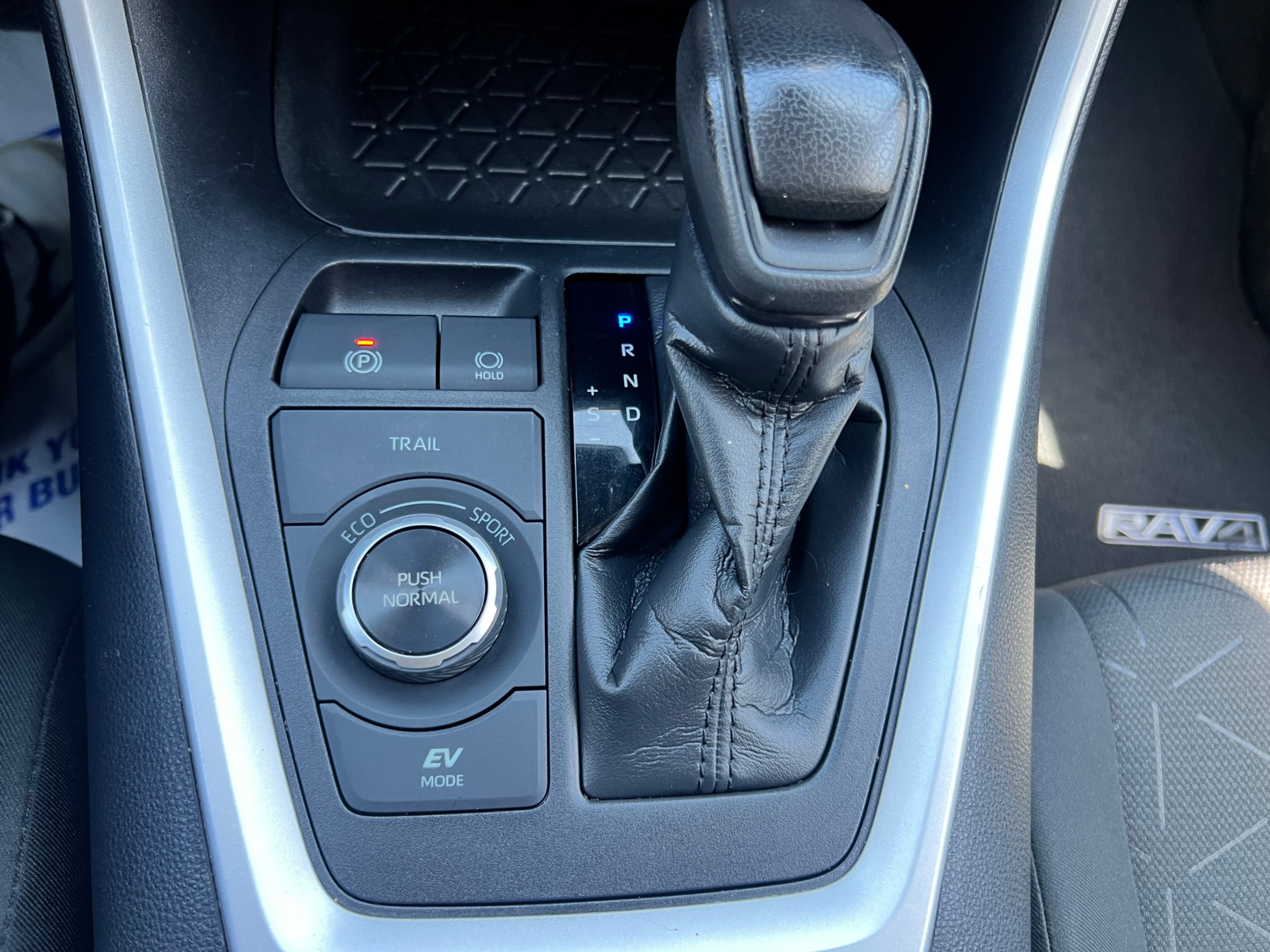 /crownautomobile/2020-Toyota-RAV4-9482051137433041.jpg
