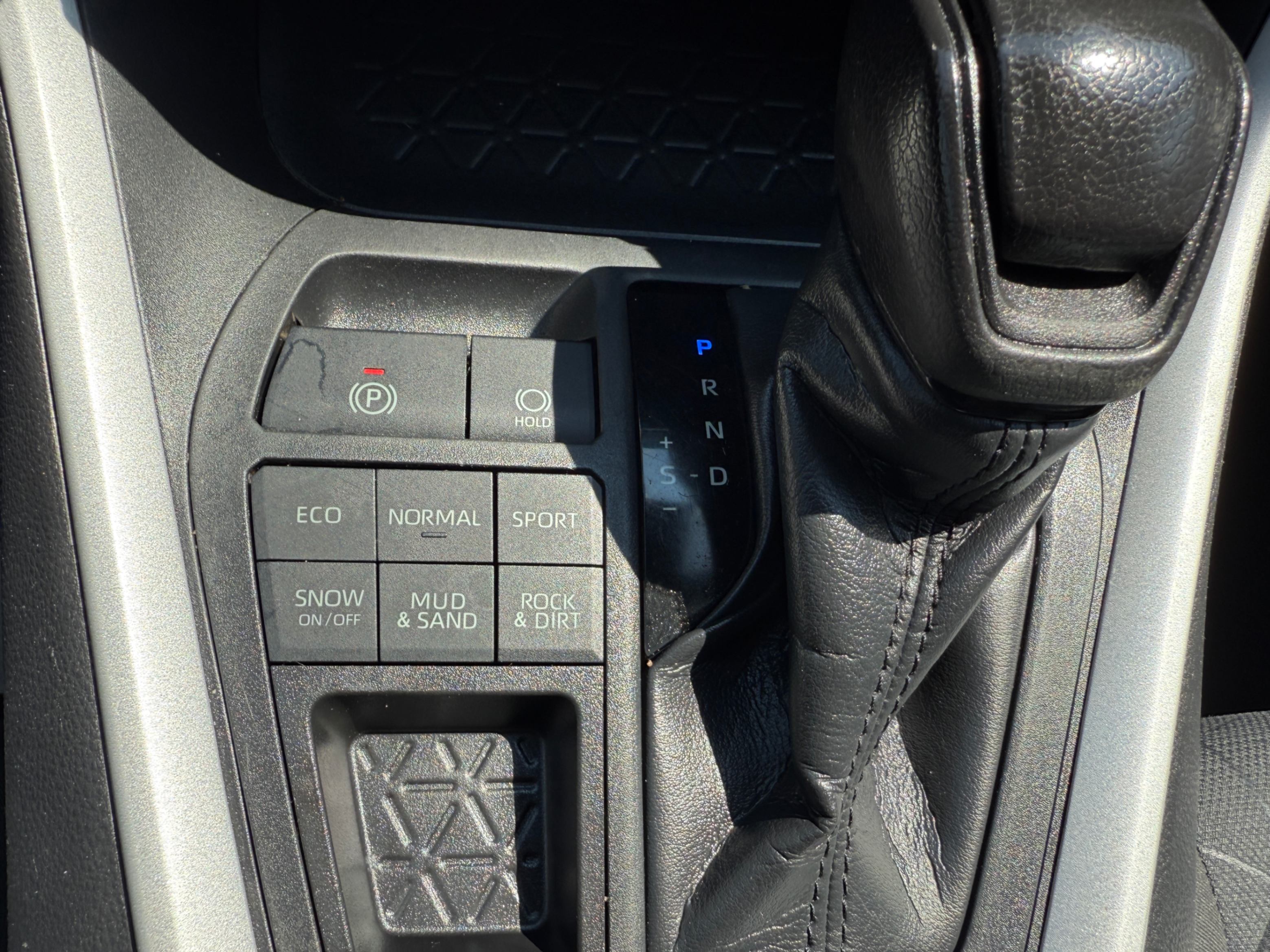 /crownautomobile/2020-Toyota-RAV4-9544793511932983.jpg