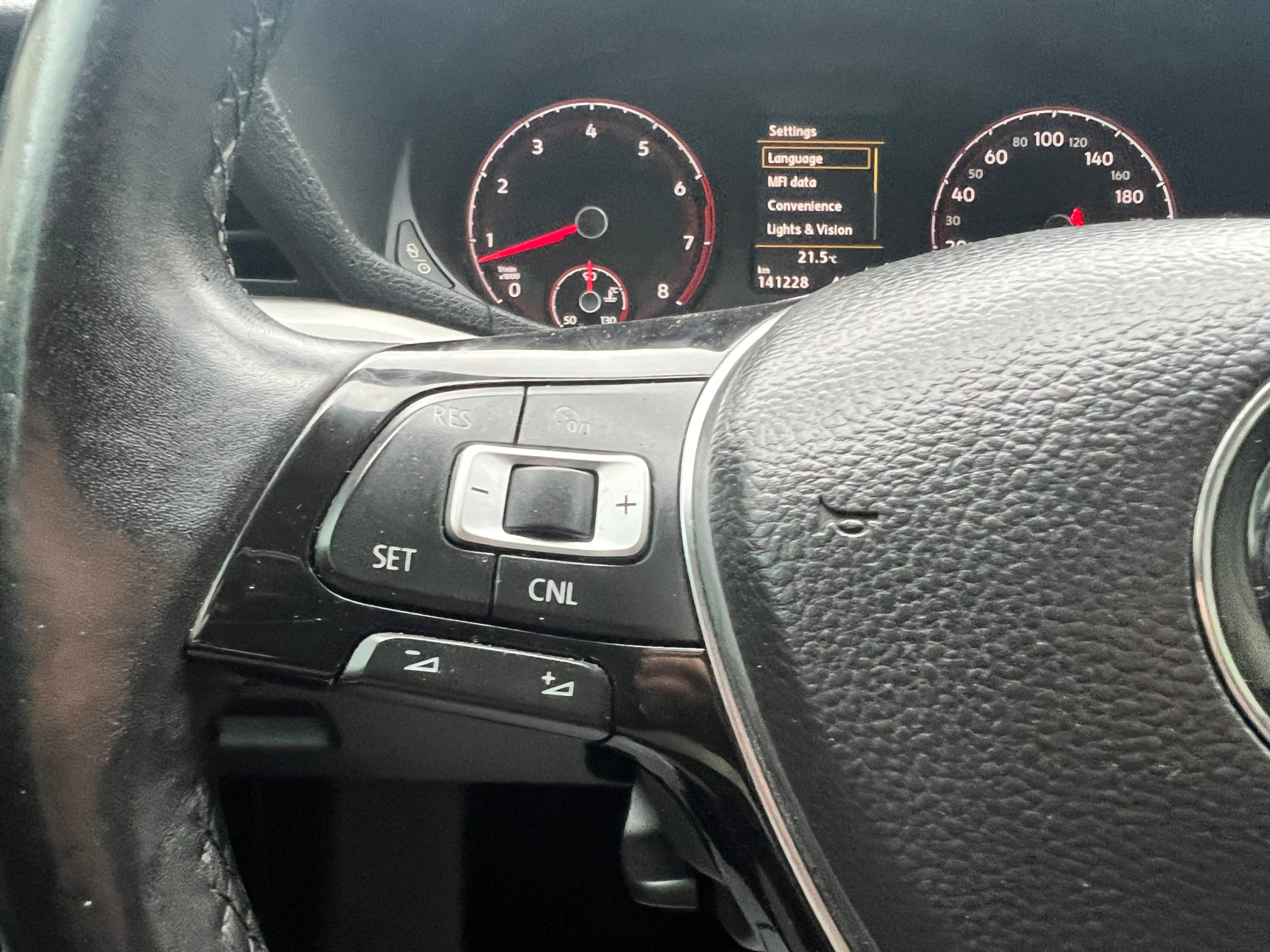 /crownautomobile/2020-Volkswagen-Passat-2119157714757105.jpg