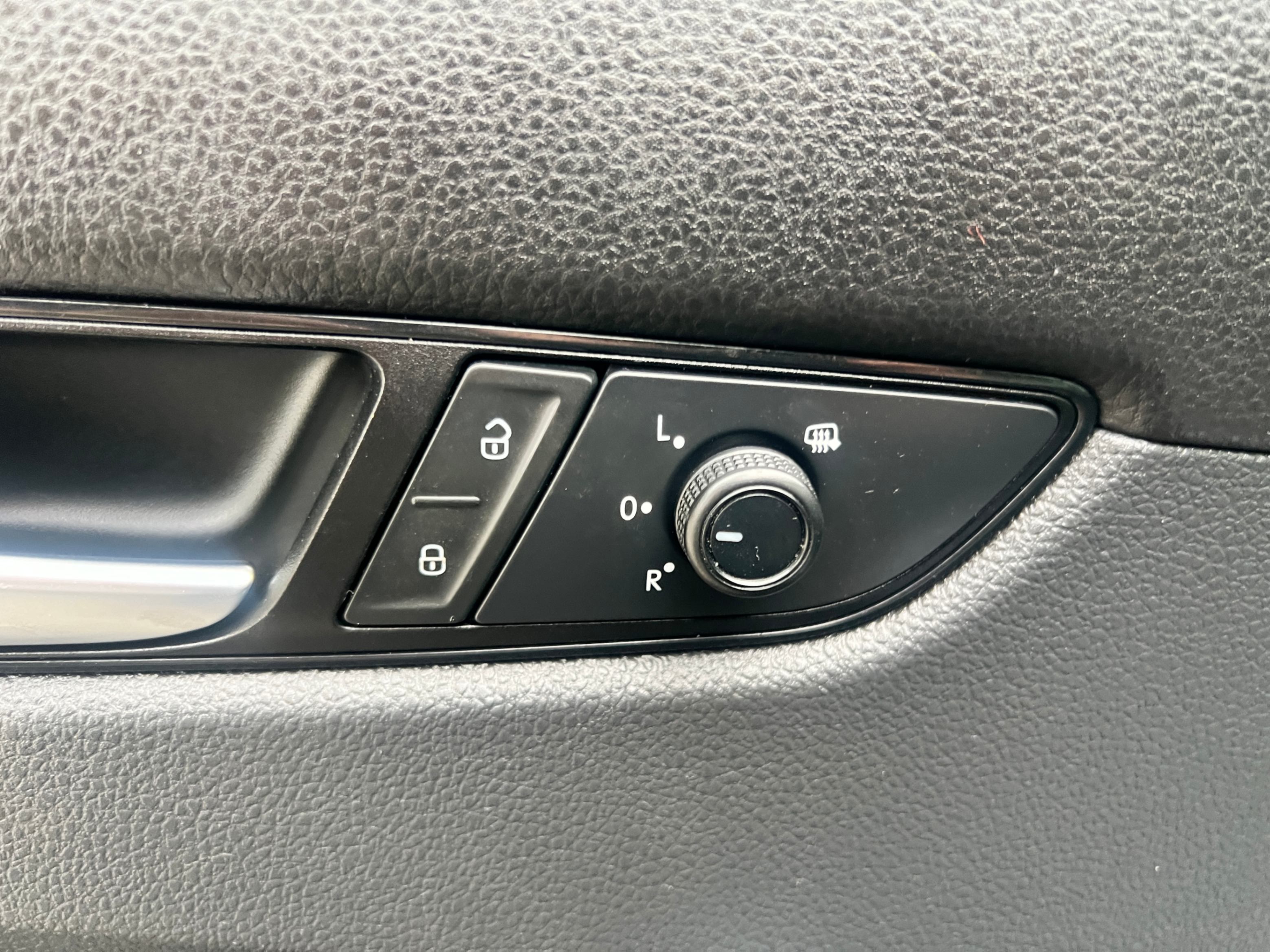 /crownautomobile/2020-Volkswagen-Passat-4820755325957953.jpg