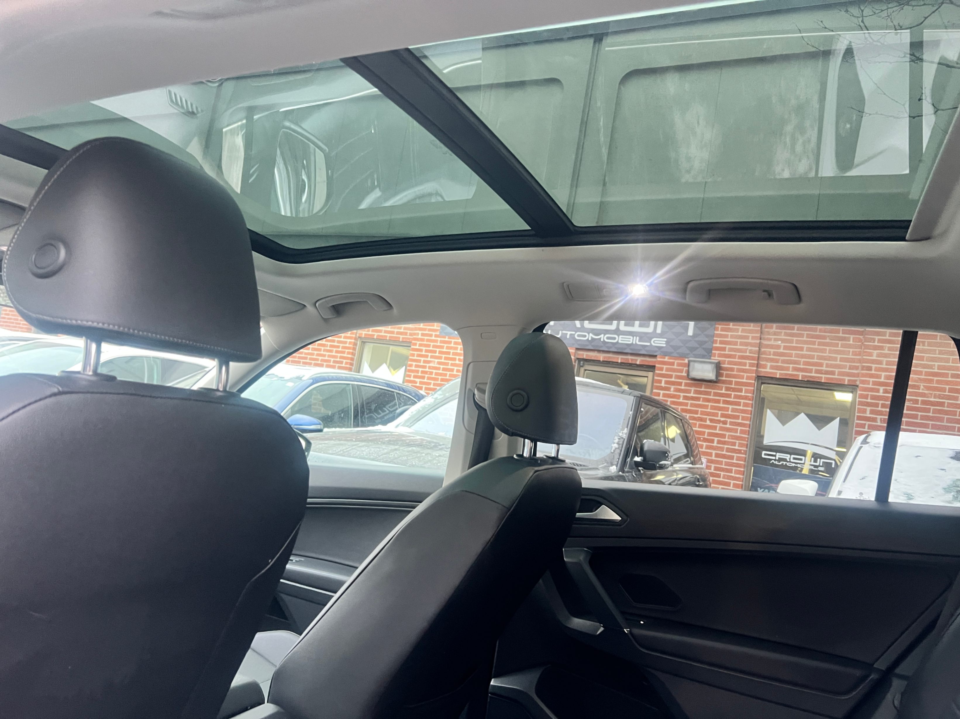 /crownautomobile/2020-Volkswagen-Tiguan-054962681202112895.jpg