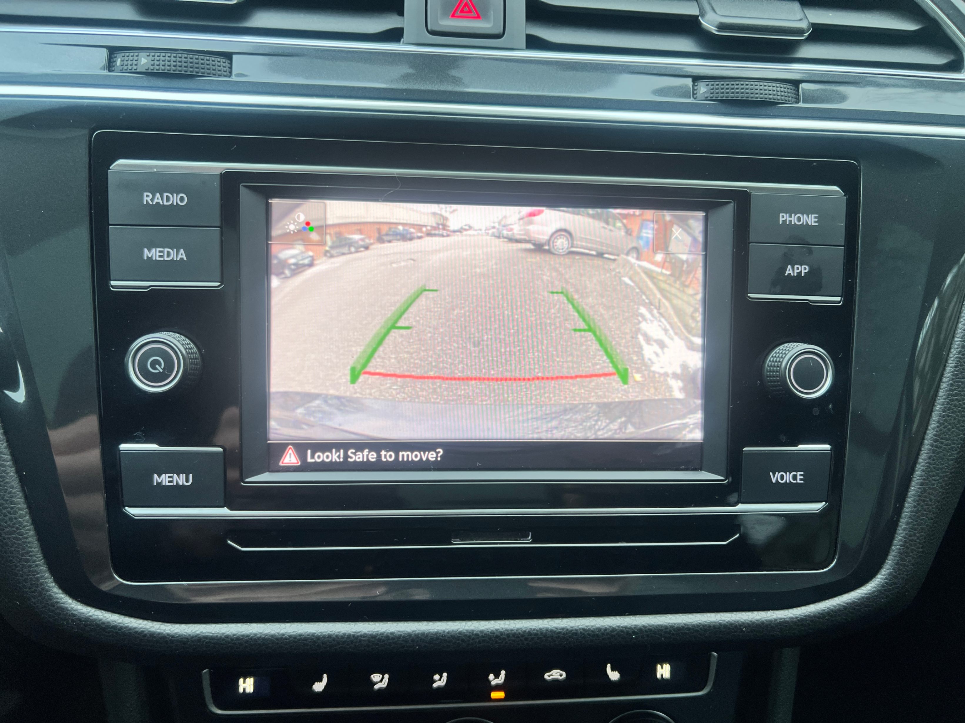 /crownautomobile/2020-Volkswagen-Tiguan-2984809529761132.jpg