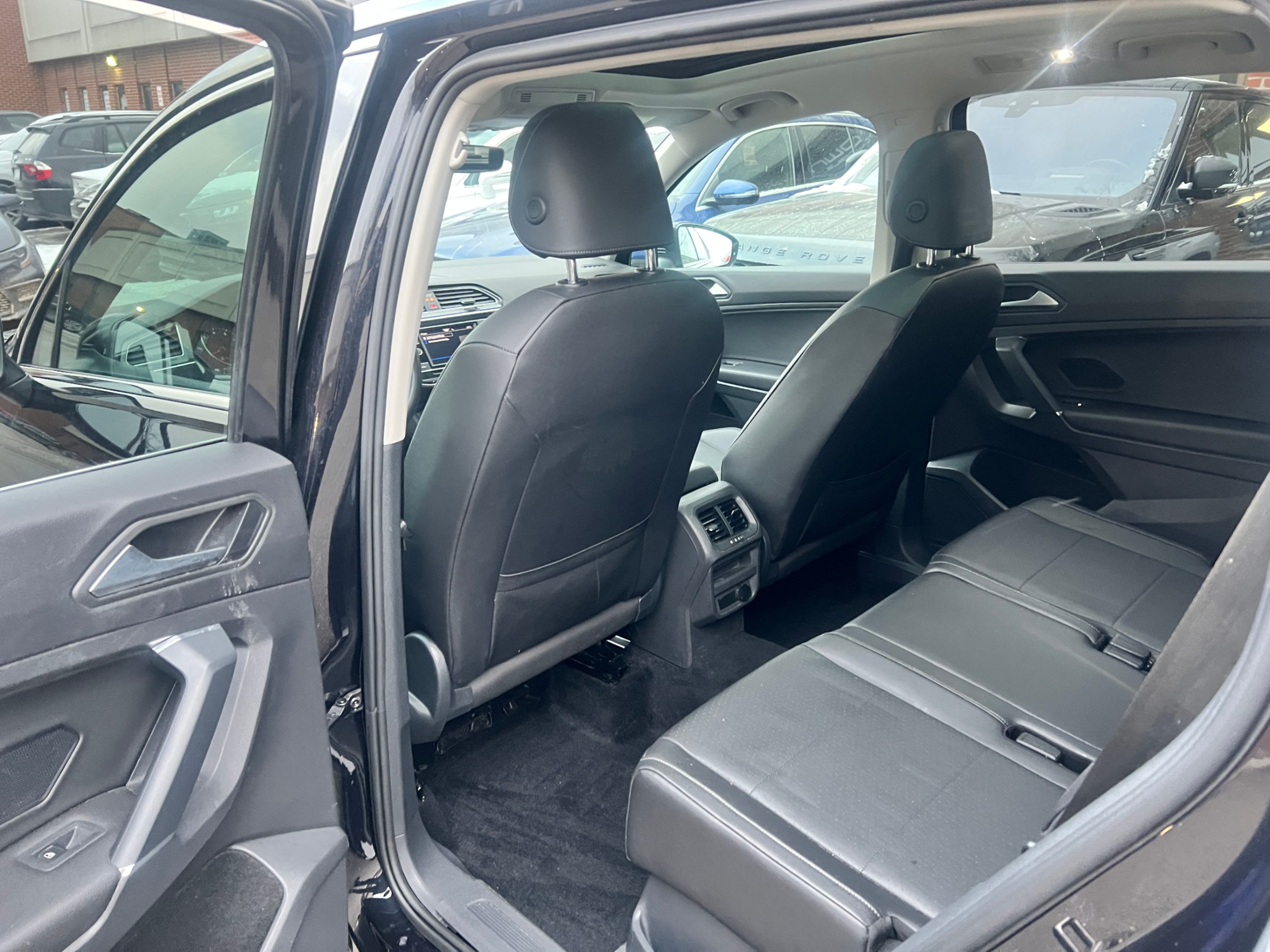 /crownautomobile/2020-Volkswagen-Tiguan-8232607370784284.jpg