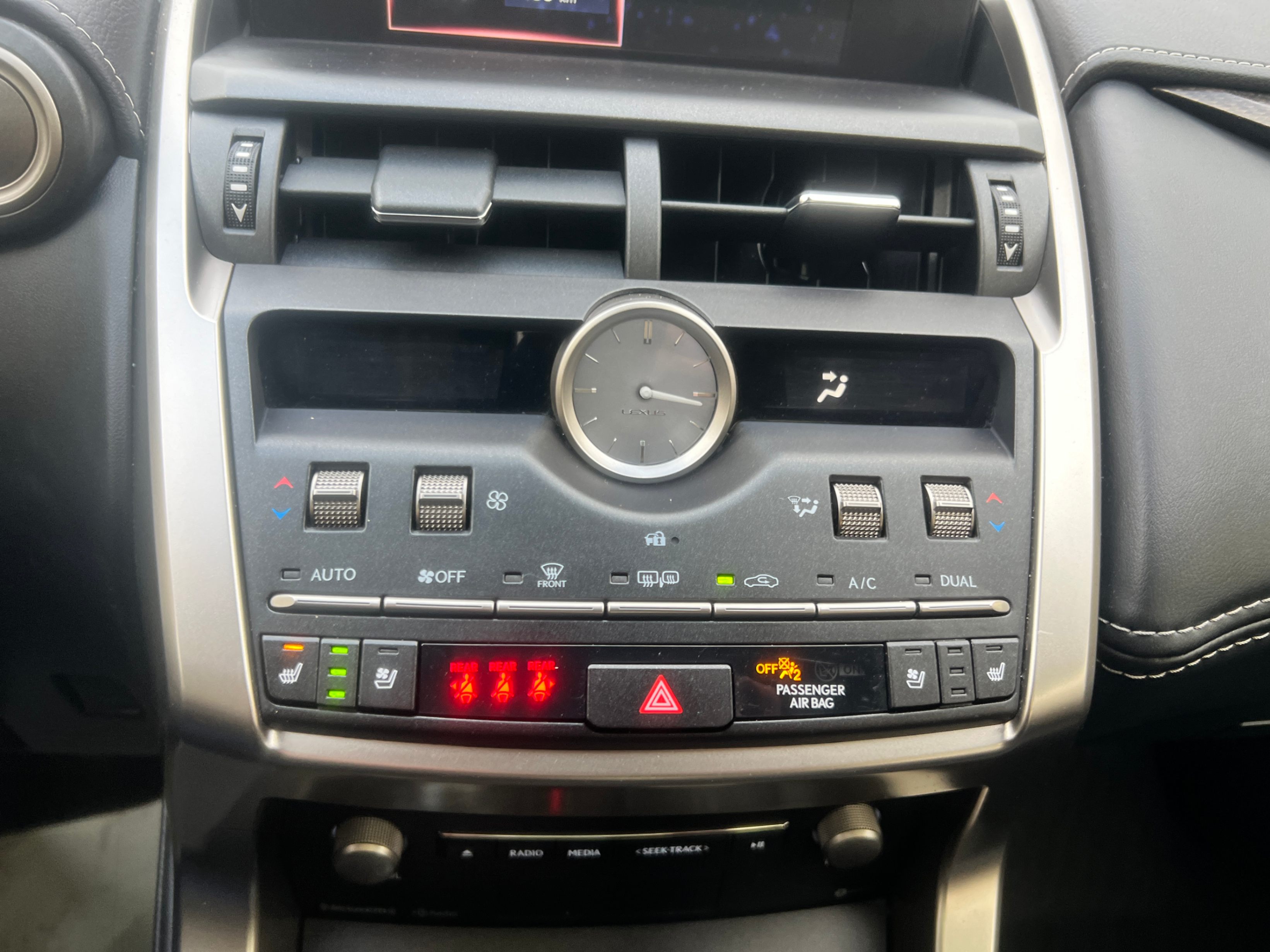 /crownautomobile/2021-Lexus-NX-010631747833951488.jpg