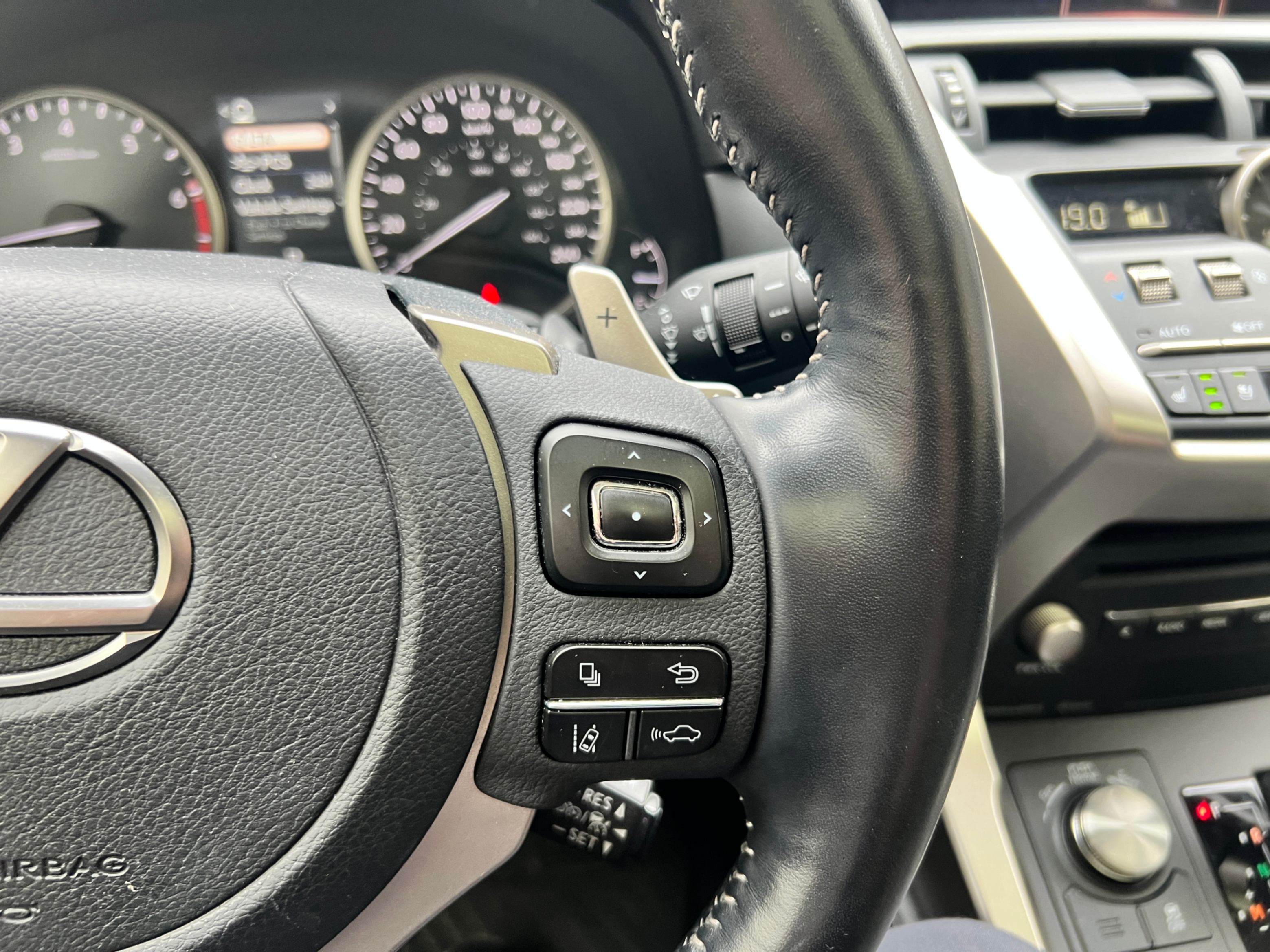 /crownautomobile/2021-Lexus-NX-23461165547886464.jpg
