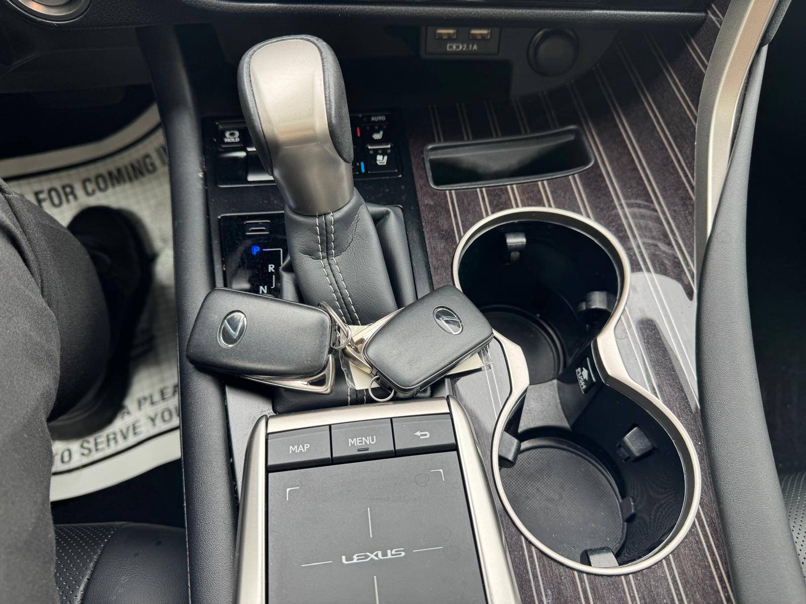 /crownautomobile/2021-Lexus-RX-014158561548271331.jpg