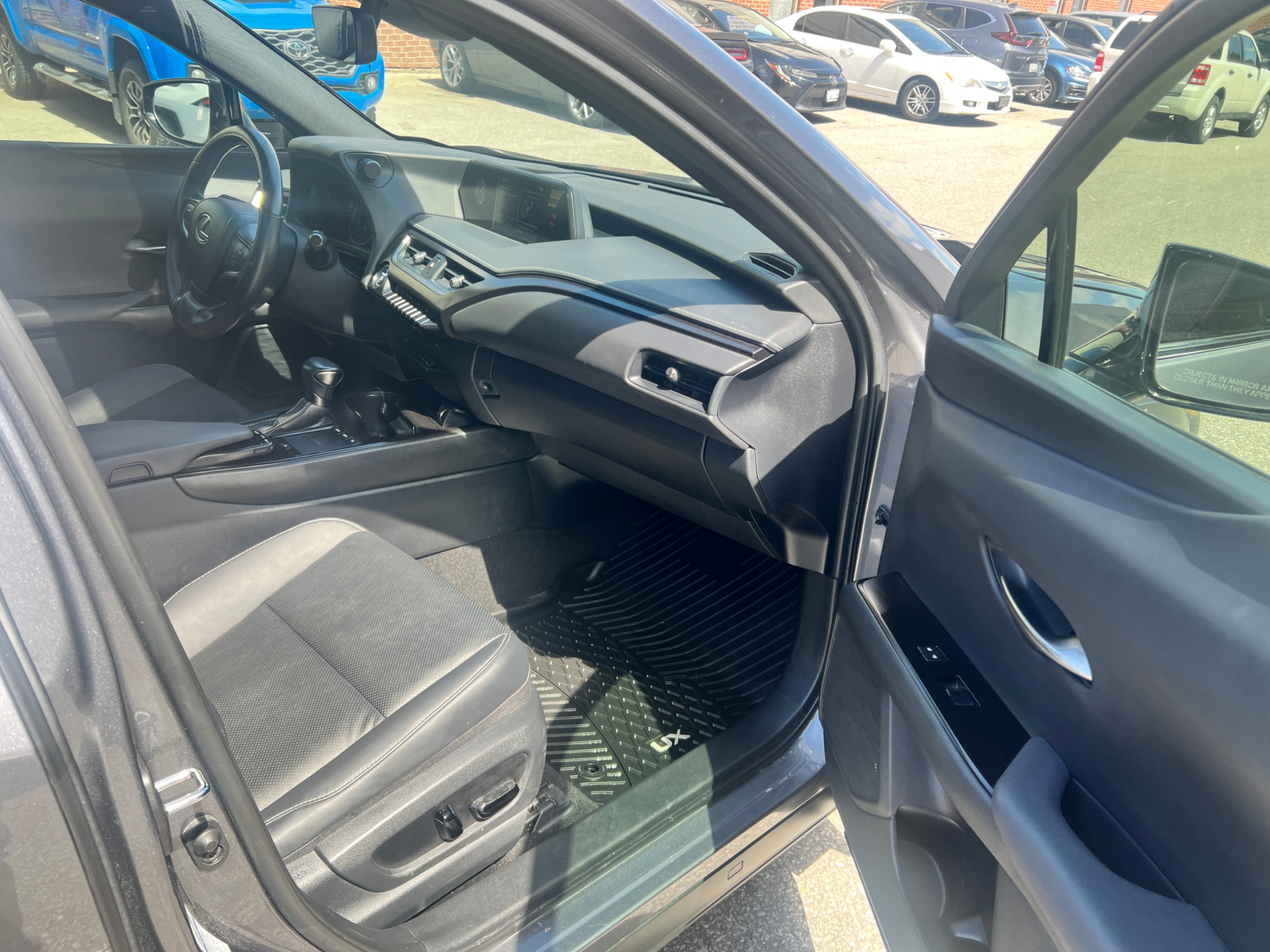 /crownautomobile/2021-Lexus-UX-2283033994325958.jpg