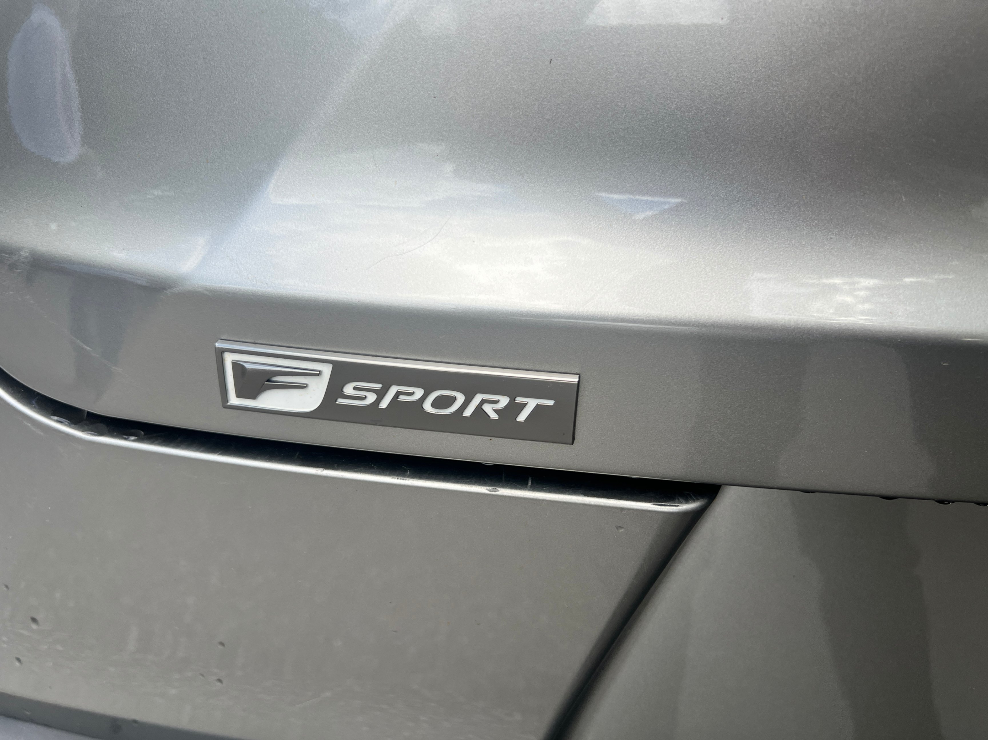 /crownautomobile/2021-Lexus-UX-5832185708658821.jpg