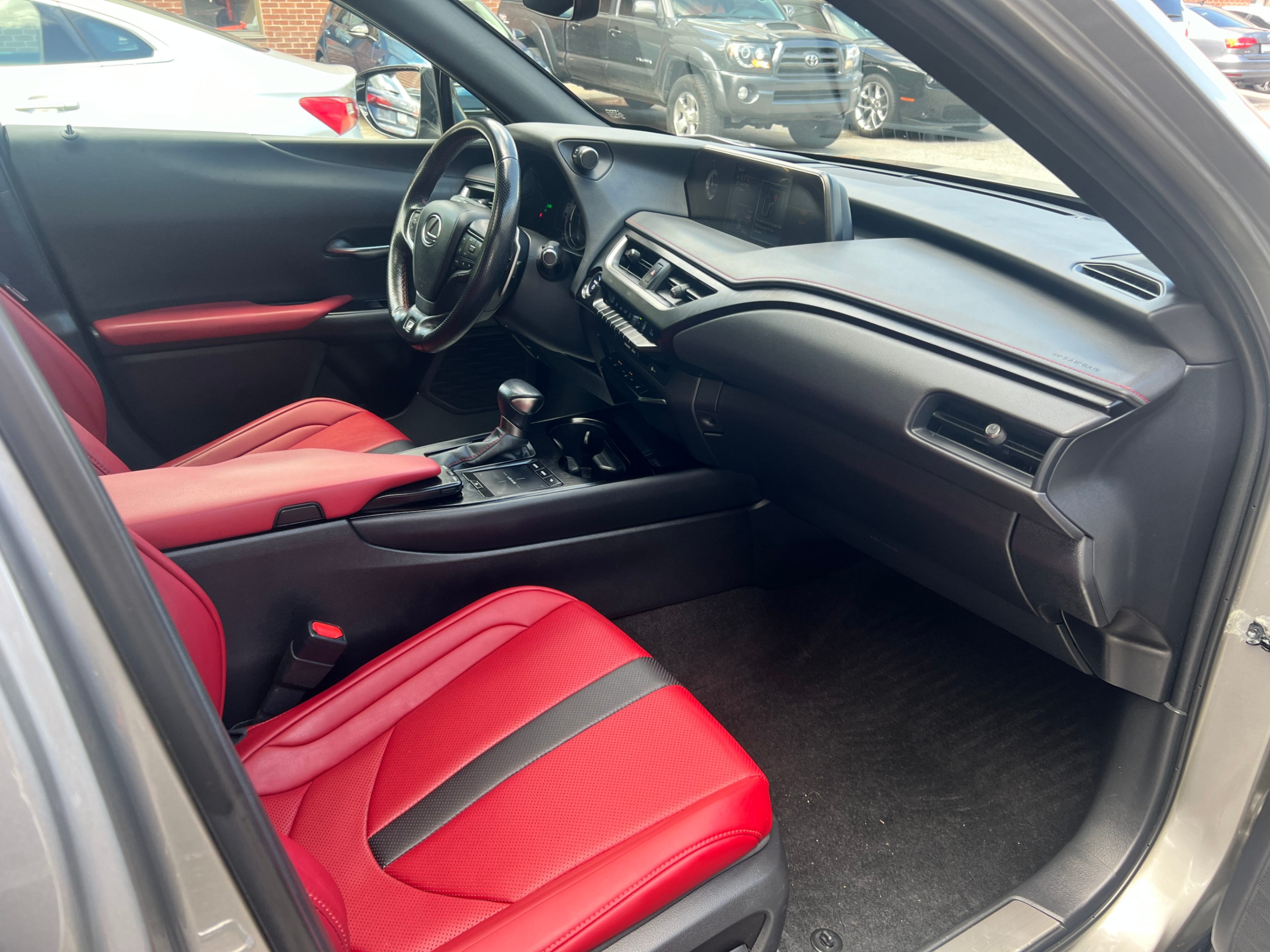 /crownautomobile/2021-Lexus-UX-6507939848880309.jpg
