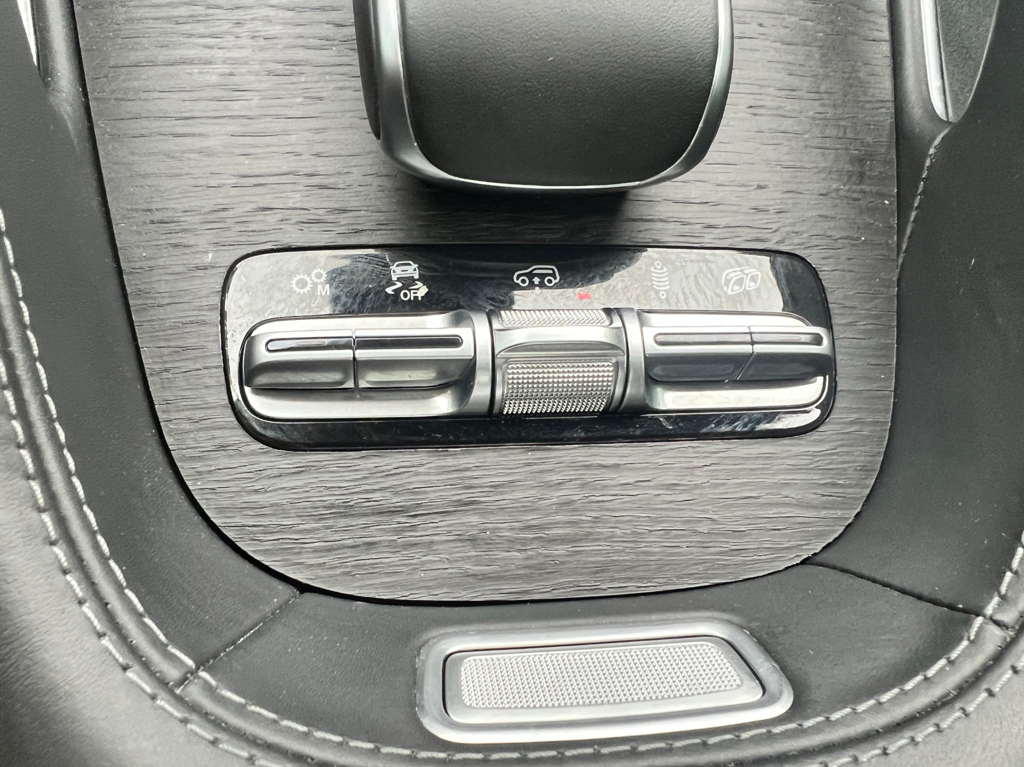 /crownautomobile/2021-Mercedes-Benz-GLE-class-3419432253637069.jpg