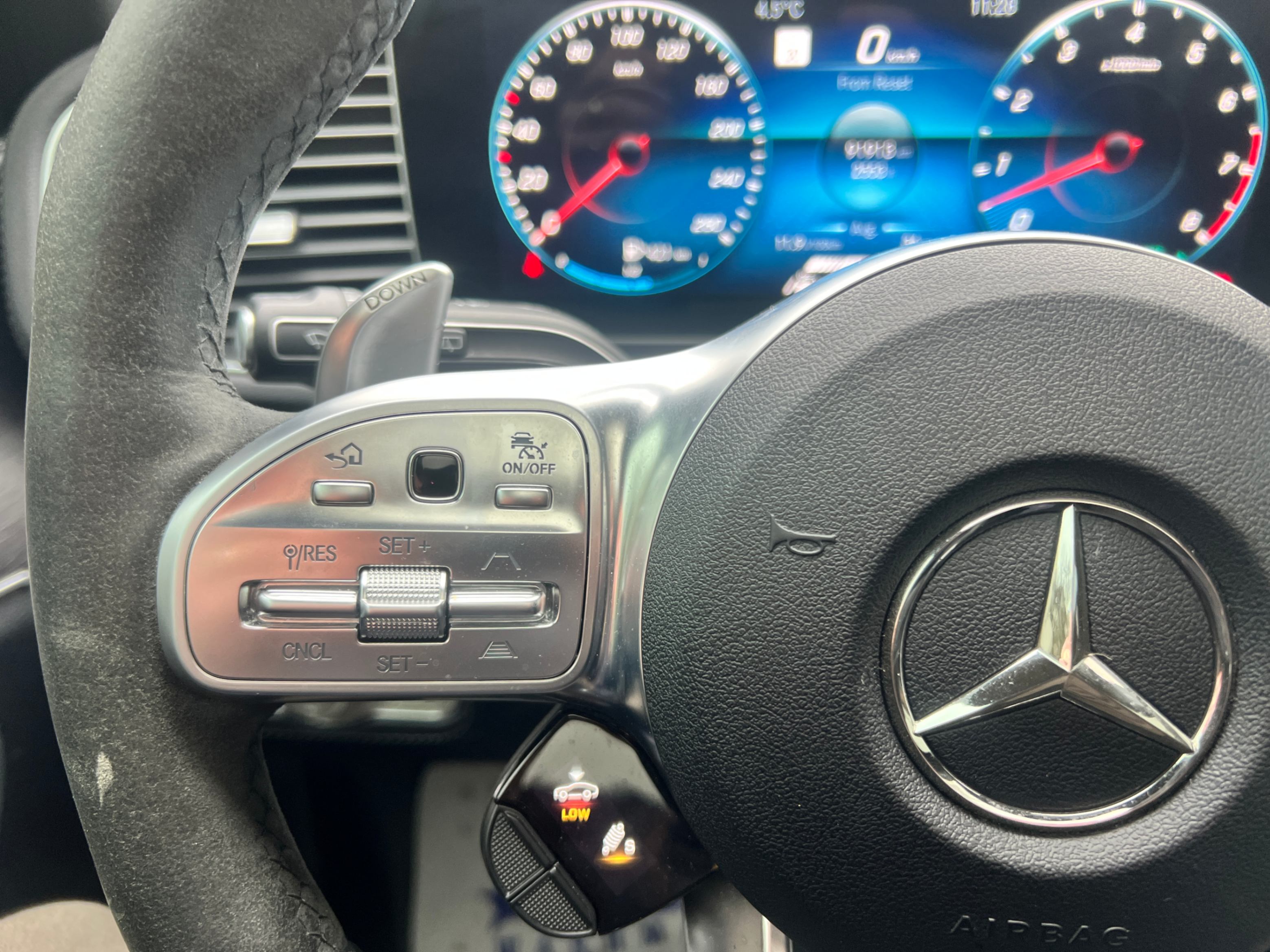 /crownautomobile/2021-Mercedes-Benz-GLE-class-6735138924087862.jpg