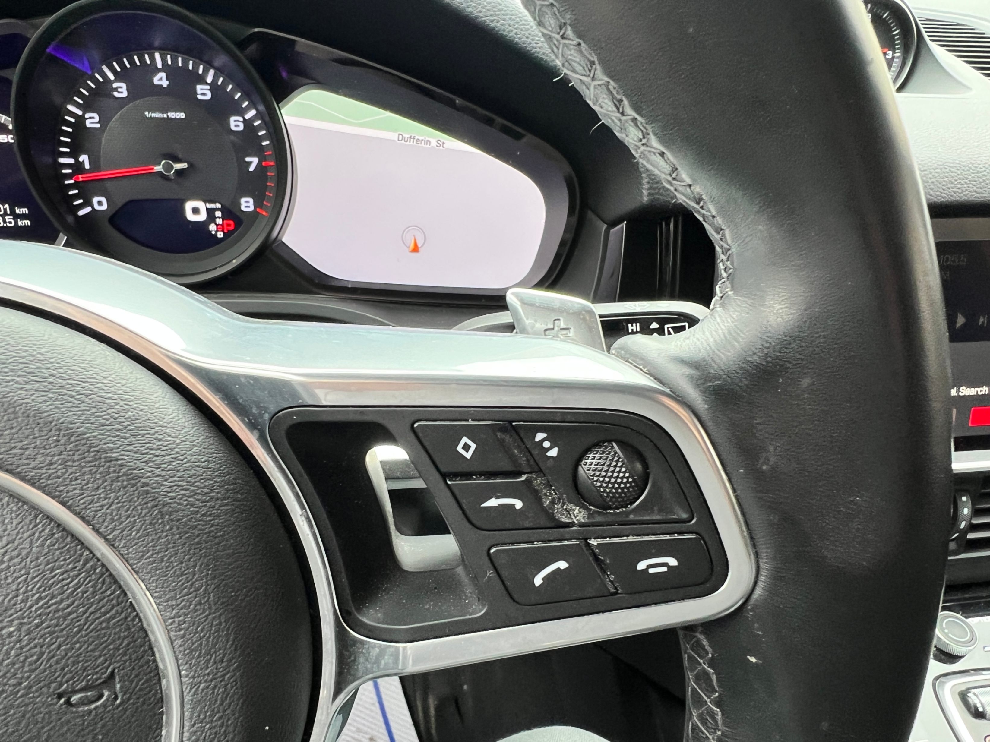 /crownautomobile/2021-Porsche-Cayenne-5843609817287192.jpg