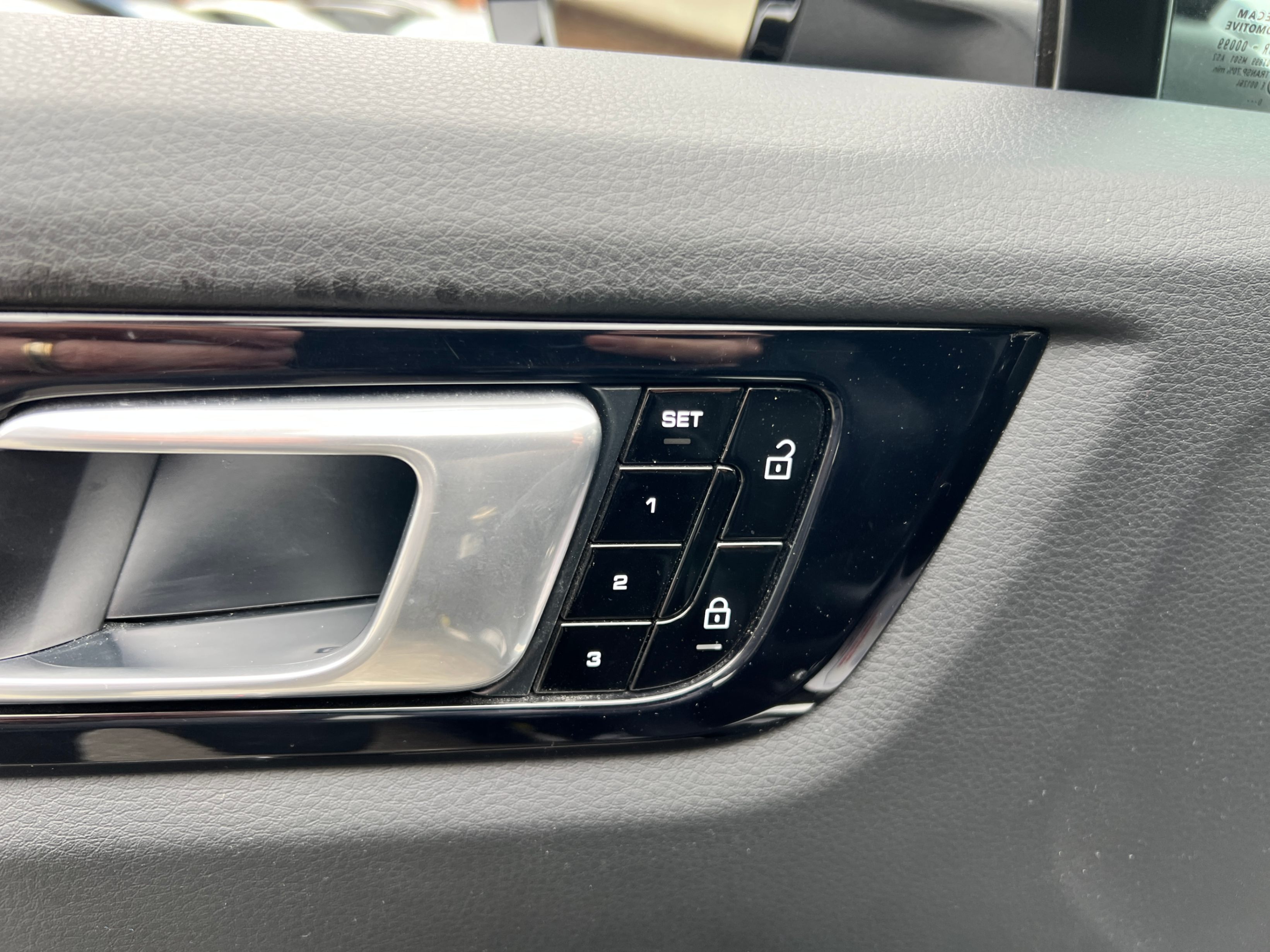 /crownautomobile/2021-Porsche-Cayenne-5978208588109069.jpg