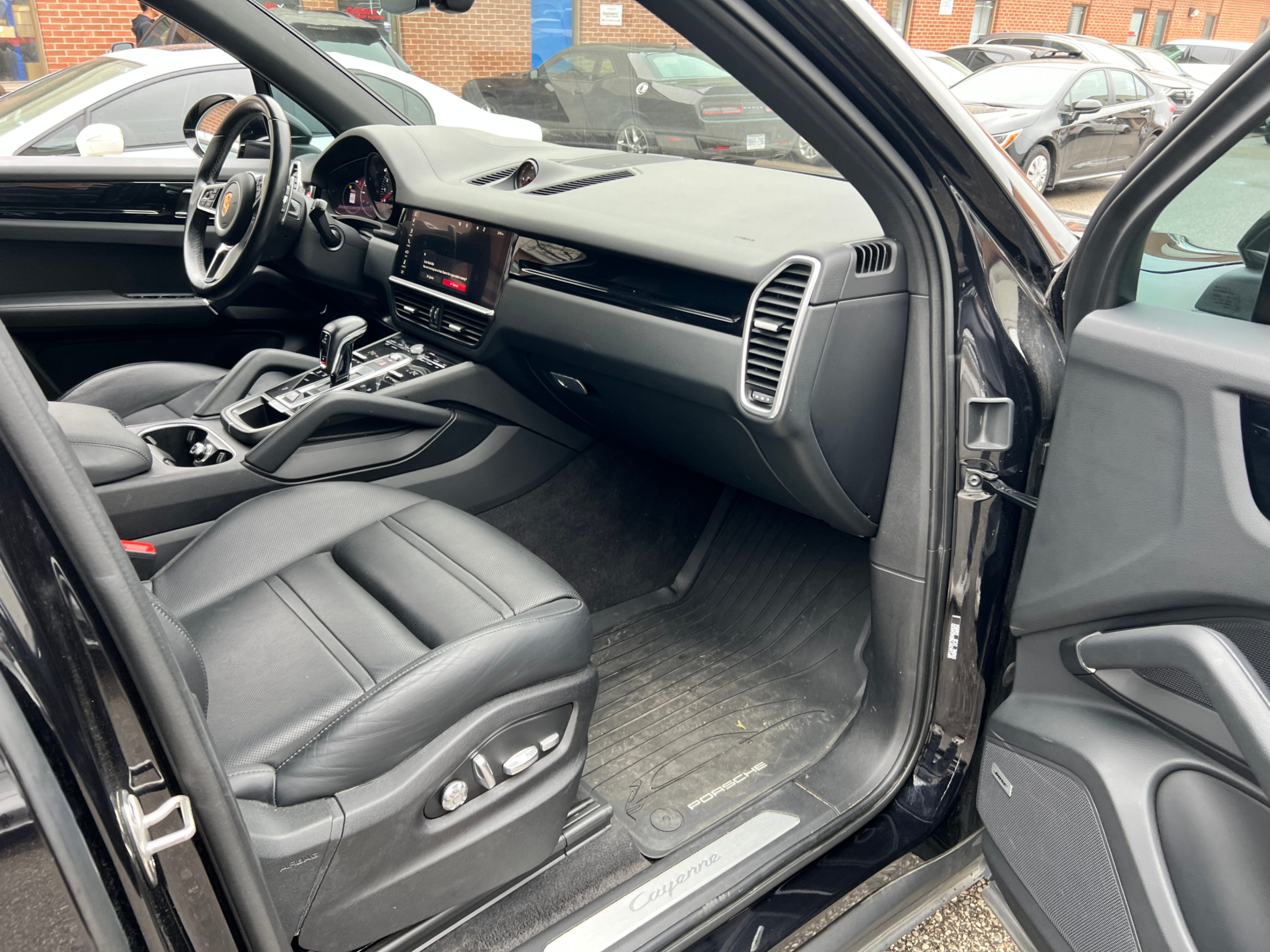 /crownautomobile/2021-Porsche-Cayenne-7501216999576139.jpg