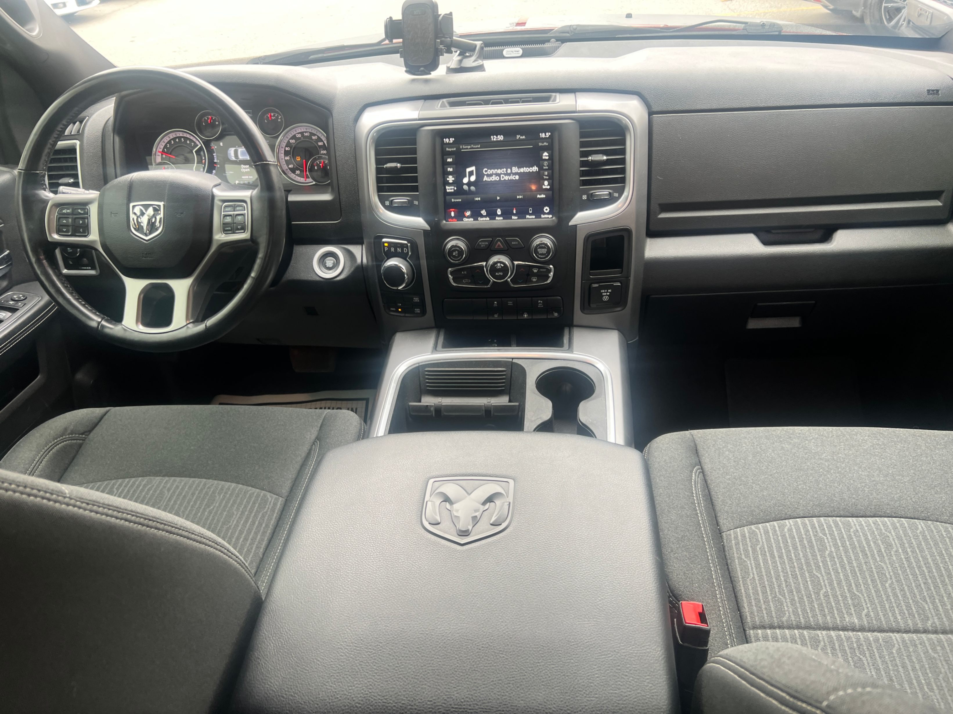 /crownautomobile/2021-Ram-1500Classic-2121524215716104.jpg
